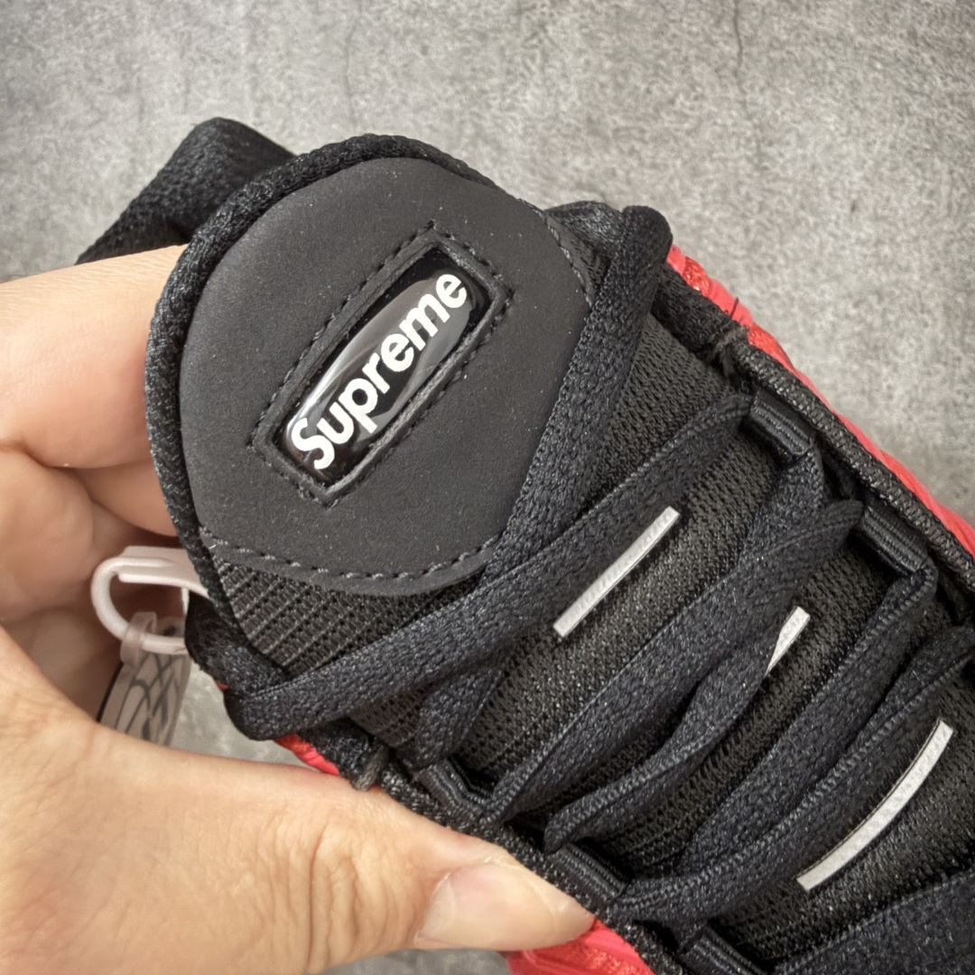 图片[6]-【TK纯原版】Nike Air Max Plus TN x Supreme 联名气垫系列跑鞋 DA1472-600 全新一比一高端版本 真正的市场T1品质 更多配色陆续出货 真正的用心研发 一点一点抠出来的 品质 品控细节 随便闭眼对比市场任何版本 全套原纸板楦头开发 完美呈现版型 工艺流程均与原鞋保持一致 Turned Air 中底缓震技术 鞋面弧度与大底弧度一致 鞋头正确TPU材质 鞋面高频TPU材质1.0厚度 原鞋一致层次感 超越公司货的品控标准 多道QC质检 货号： 尺码： 40.5 41 42 42.5 43 44 44.5 45 46 47.5 48.5-选品中心