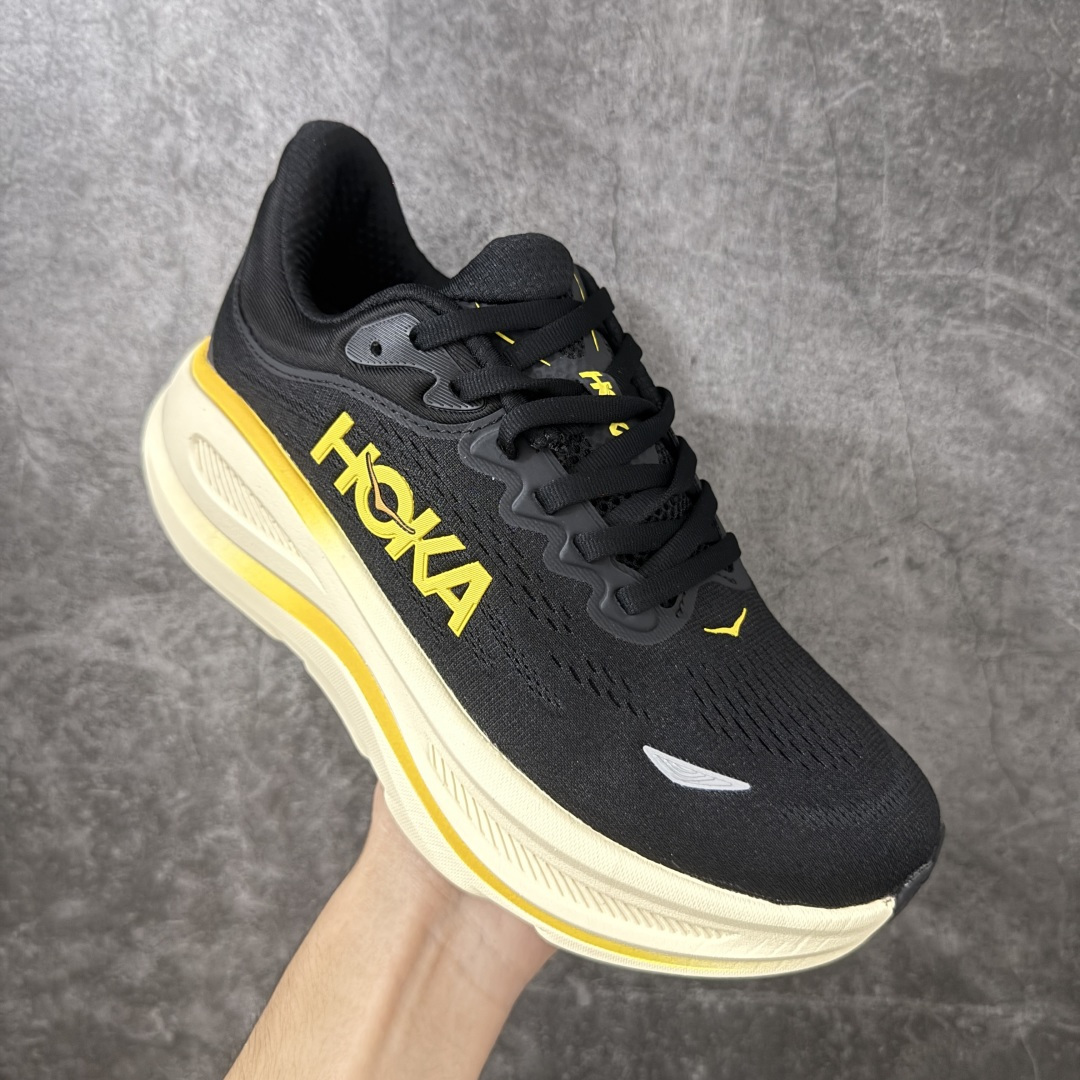 图片[3]-【纯原版】HOKA ONE ONE Bondi 9 邦迪九代舒适防滑耐磨低帮休闲跑步鞋 HOKA ONE ONE是来自美国的跑步鞋知名品牌，创立于2009年，始终致力于为所有跑者提供更新、更好的跑步装备。相比常规跑鞋，HOKA ONE ONE特别研发使用性能独特的几何形跑鞋中底，此种鞋底更厚、更高、回弹性也更好，除了卓越的缓冲性能，它还能內各种阶段的跑者带来更具动感、更加稳定的跑步体验。HOKAONE ONE从设计之初就清楚意识到，要保证跑者步幅的均匀一致，双脚自然而然的运动至关重要。 尺码：36 36.5 37.5 38 38.5 39 40 40.5 41 42 42.5 43 44 44.5 45-选品中心