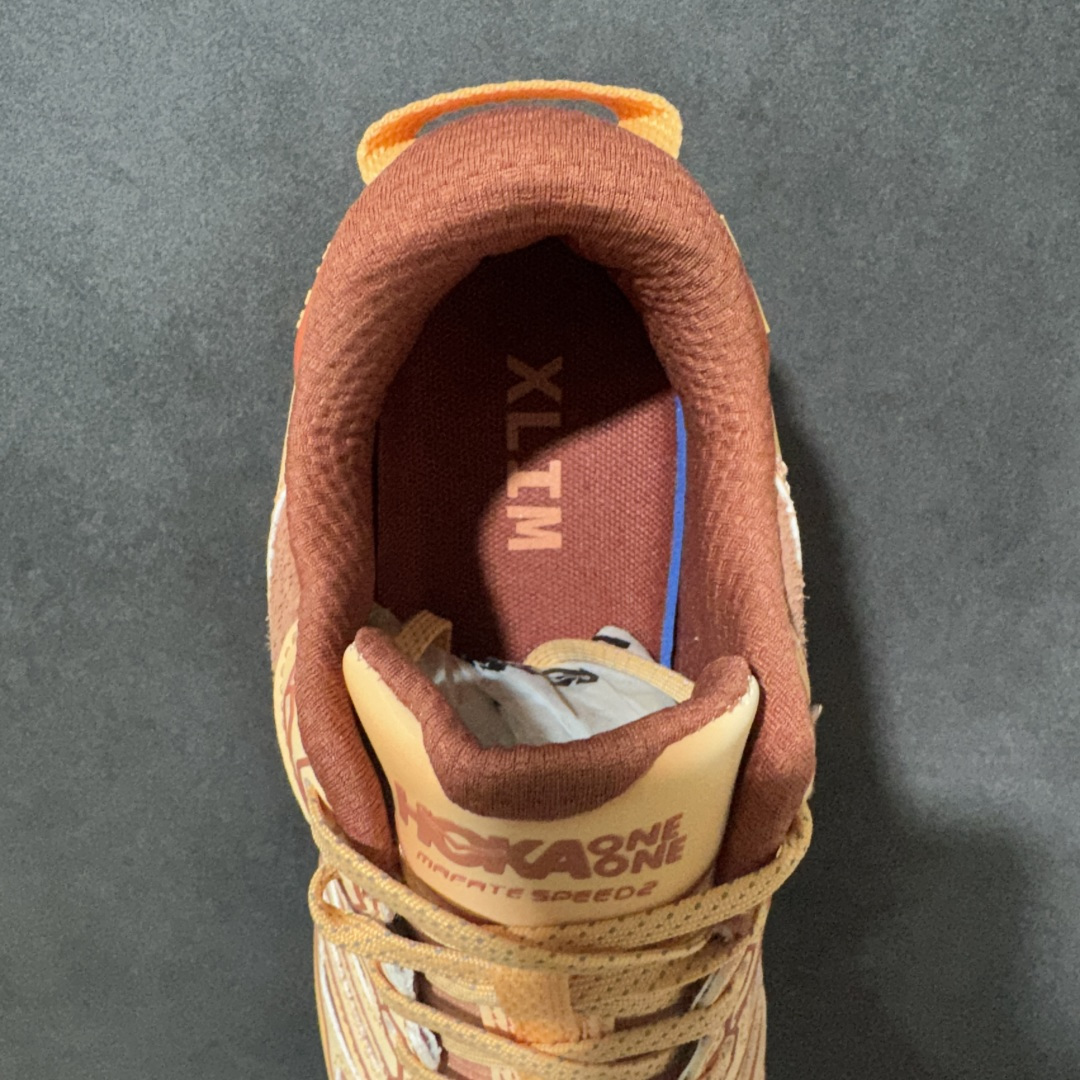 图片[6]-【公司级】HOKA ONE ONE Mafate Speed 2 TS Low 轻量低帮户外越野跑鞋 户外山脉越野轻量运动跑鞋 鞋面用轻的无缝架构 鞋带用了弹性不易松脱的扁宽弹性鞋带 轻薄的TPU贴在透气的鞋面上 以前掌与中掌部分进行加宽 橡胶大底 EVA缓震鞋底用滚动平衡技术引导跑者自然步态 货号：1181770 尺码：36 36.5 37.5 38 38.5 39 40 40.5 41 42 42.5 43 44 45-选品中心