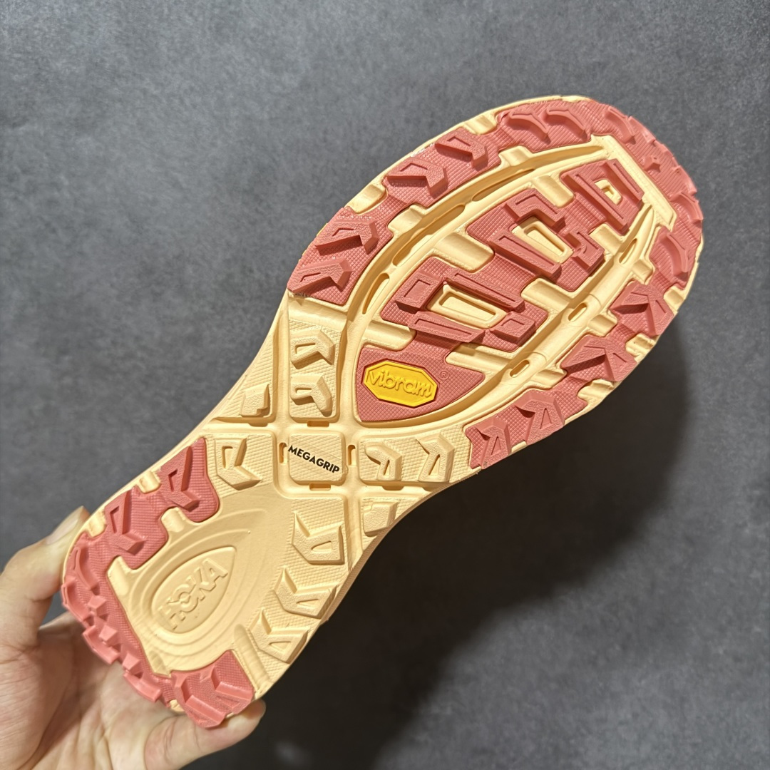 图片[9]-【公司级】HOKA ONE ONE Mafate Speed 2 TS Low 轻量低帮户外越野跑鞋 户外山脉越野轻量运动跑鞋 鞋面用轻的无缝架构 鞋带用了弹性不易松脱的扁宽弹性鞋带 轻薄的TPU贴在透气的鞋面上 以前掌与中掌部分进行加宽 橡胶大底 EVA缓震鞋底用滚动平衡技术引导跑者自然步态 货号：1181770 尺码：36 36.5 37.5 38 38.5 39 40 40.5 41 42 42.5 43 44 45-选品中心