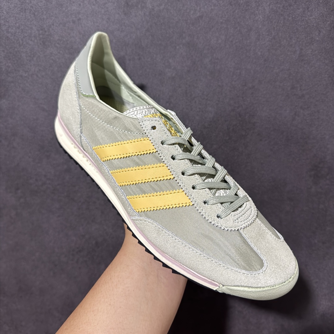 图片[3]-【公司级】阿迪达斯 ADIDAS SL 72 运动跑步鞋，全新设计灵感源自于上世纪 70 年代的经典款 aidas SL 72。这次联手adidas Maker\’s Lab 携手日本鞋履修理店RECOUTURE、艺术家 Helen Kirkum三方共同设计打造。中底露出的部分 Boost 材质采用装扮，同时格外醒目。外底采用锯齿造型装扮，夸张的纹路设计巧妙的展现出经典天足人脸Logo。鞋身以环扣形式代替传统鞋带从孔，贯彻鞋面多层设计概念。整双鞋底以全掌Boost缓震科技，宽大中底设计一直延伸出鞋面，明显看出鞋面与中底之间的空隙。 货号：IE3476 尺码：36 36⅔ 37⅓ 38 38⅔ 39⅓ 40 40⅔ 41⅓ 42 42⅔ 43⅓ 44 45-选品中心
