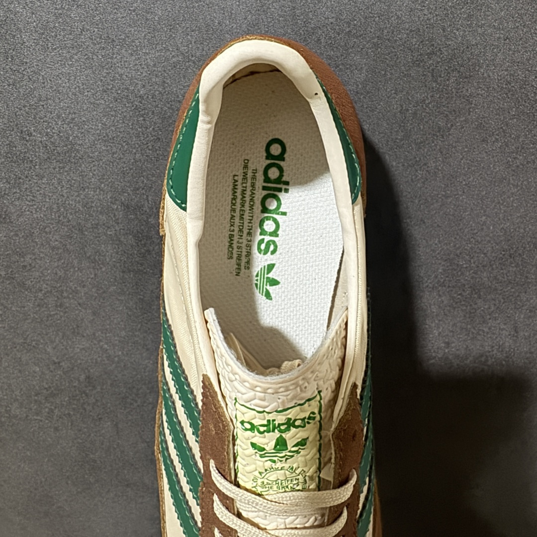 图片[6]-【公司级】阿迪达斯 ADIDAS SL 72 运动跑步鞋，全新设计灵感源自于上世纪 70 年代的经典款 aidas SL 72。这次联手adidas Maker\’s Lab 携手日本鞋履修理店RECOUTURE、艺术家 Helen Kirkum三方共同设计打造。中底露出的部分 Boost 材质采用装扮，同时格外醒目。外底采用锯齿造型装扮，夸张的纹路设计巧妙的展现出经典天足人脸Logo。鞋身以环扣形式代替传统鞋带从孔，贯彻鞋面多层设计概念。整双鞋底以全掌Boost缓震科技，宽大中底设计一直延伸出鞋面，明显看出鞋面与中底之间的空隙。 货号：JH8648 尺码：36 36⅔ 37⅓ 38 38⅔ 39⅓ 40 40⅔ 41⅓ 42 42⅔ 43⅓ 44 45-选品中心
