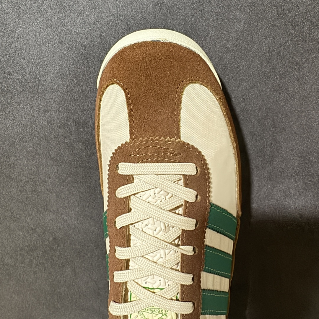 图片[5]-【公司级】阿迪达斯 ADIDAS SL 72 运动跑步鞋，全新设计灵感源自于上世纪 70 年代的经典款 aidas SL 72。这次联手adidas Maker\’s Lab 携手日本鞋履修理店RECOUTURE、艺术家 Helen Kirkum三方共同设计打造。中底露出的部分 Boost 材质采用装扮，同时格外醒目。外底采用锯齿造型装扮，夸张的纹路设计巧妙的展现出经典天足人脸Logo。鞋身以环扣形式代替传统鞋带从孔，贯彻鞋面多层设计概念。整双鞋底以全掌Boost缓震科技，宽大中底设计一直延伸出鞋面，明显看出鞋面与中底之间的空隙。 货号：JH8648 尺码：36 36⅔ 37⅓ 38 38⅔ 39⅓ 40 40⅔ 41⅓ 42 42⅔ 43⅓ 44 45-选品中心