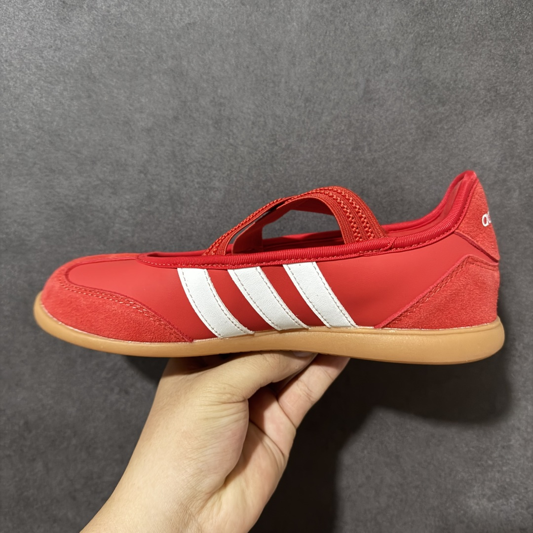 图片[2]-【公司级】adidas BARREDA Mary Jane 舒适贴合 玛丽珍鞋 复古风玛丽珍鞋，通勤约会逛街都适合，红白拼色圆头搭碎花裙更有法式味道，松紧带穿脱省心，织物鞋面透气贴合，一整天轻盈不累脚，春夏秋都好穿。 货号：HQ7398 尺码：36 36.5 37.5 38 38.5 39 40 40.5 41 42-选品中心
