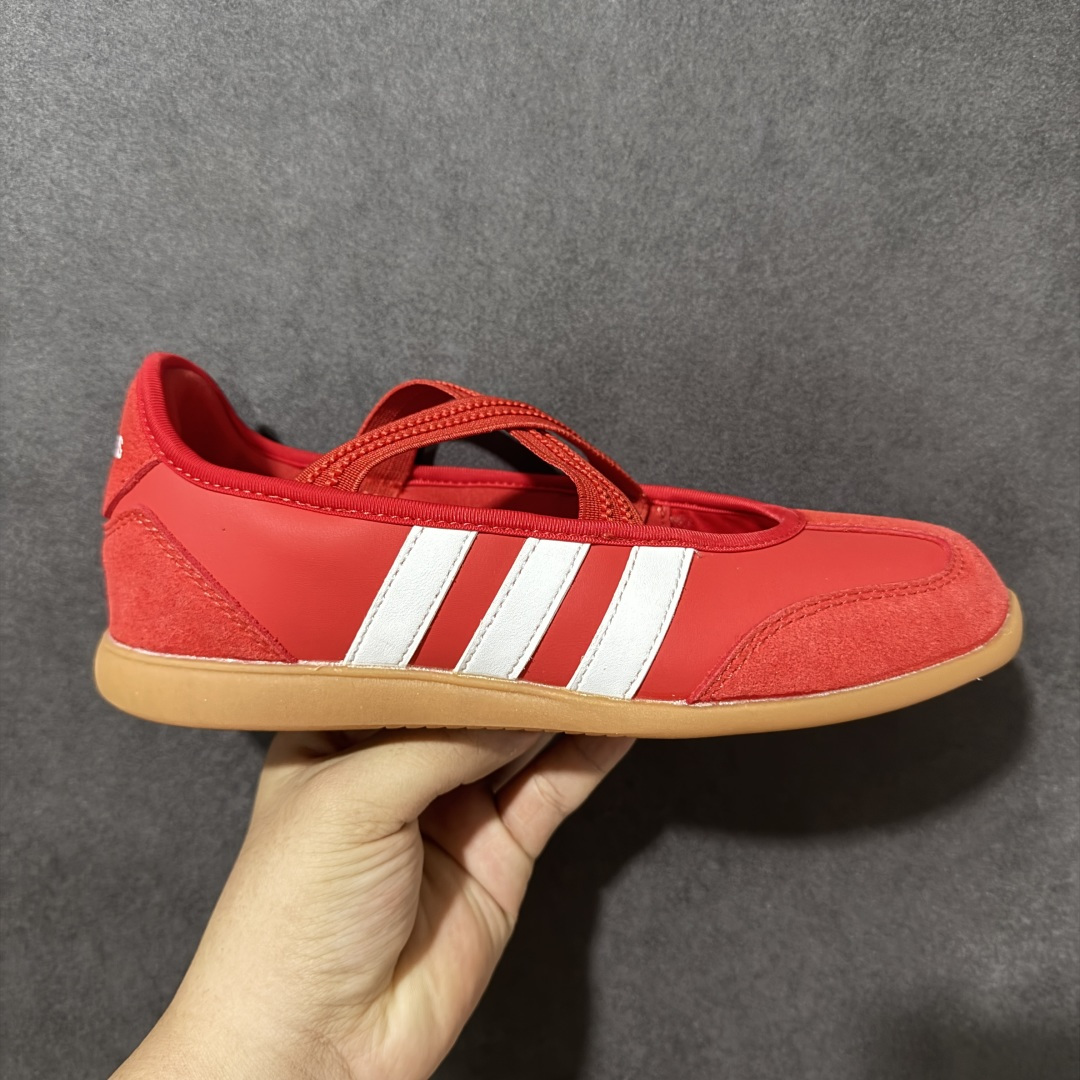 【公司级】adidas BARREDA Mary Jane 舒适贴合 玛丽珍鞋 复古风玛丽珍鞋，通勤约会逛街都适合，红白拼色圆头搭碎花裙更有法式味道，松紧带穿脱省心，织物鞋面透气贴合，一整天轻盈不累脚，春夏秋都好穿。 货号：HQ7398 尺码：36 36.5 37.5 38 38.5 39 40 40.5 41 42-选品中心