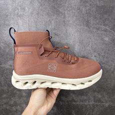 Loewe x ON 昂跑 Cloudtilt Hi 罗意威联名 高帮系列 MX43 鞋面采用一体成型布料 有弹性非常透 Loewe x ON 昂跑 Cloudtilt Hi 罗意威联名 高帮系列 MX43 鞋面采用一体成型布料 有弹性非常透