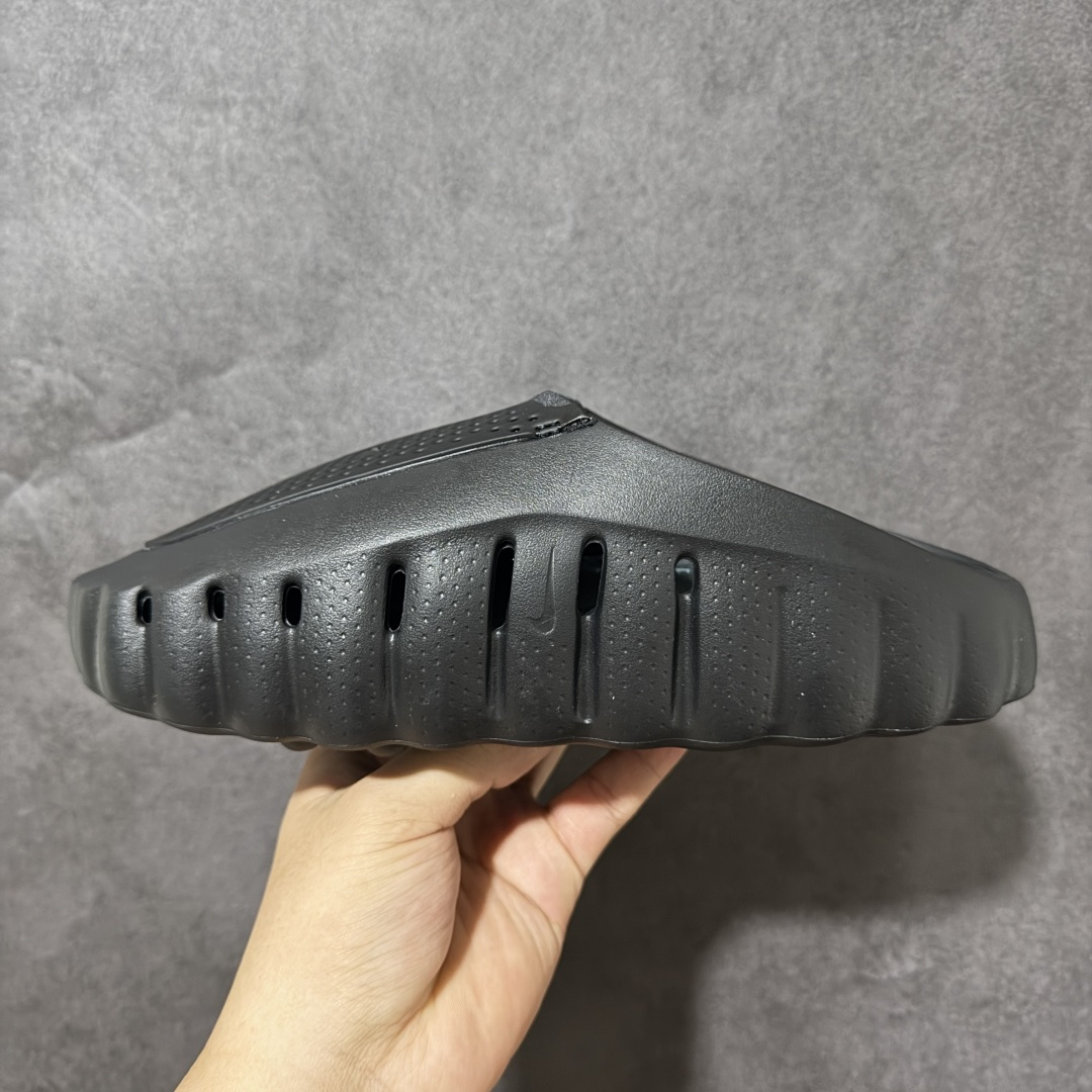 图片[2]-【M版纯原】Nike Mind 001 神经科学足底按摩包头拖鞋 棕红色 HQ4307-005 同源ZP原材 匠心打造 🔹原厂MD一体发泡大底：全套原模开版，渐变雾面哑光喷漆，柔软回弹和ZP完全一致。 🔹22颗独立PEBAX泡棉按摩底：黑科技活塞式按摩脚感，踩下去的Q弹感和ZP无差。 🔹正确组合大底：鞋头前后跟橡胶贴片，耐磨防滑，细节还原到每一处。 🔹高还原细节：TPU电镀银Swoosh、针织透气鞋舌、高弹原鞋垫，清洁度拉满。 尺码：36 36.5 37.5 38 38.5 39 40 40.5 41 42 42.5 43 44 44.5 45 46 47.5 48.5 49.5 50.5 ⚠️尺码提示：偏小一码，建议拍大一码，脚感更舒适。-选品中心