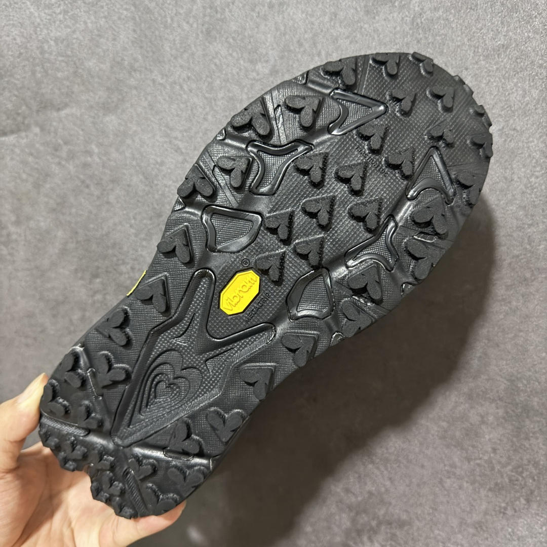 图片[9]-【公司级】HOKA SPEEDGOAT 7 轻量低帮户外越野跑鞋 户外山脉越野轻量运动跑鞋 特别研发使用性能独特的几何形跑鞋中底 此种鞋底更厚 更高 回弹性也更好 带来卓越的缓冲性能 更加稳定的跑步体验 货号：1171928 尺码： 36-46-选品中心