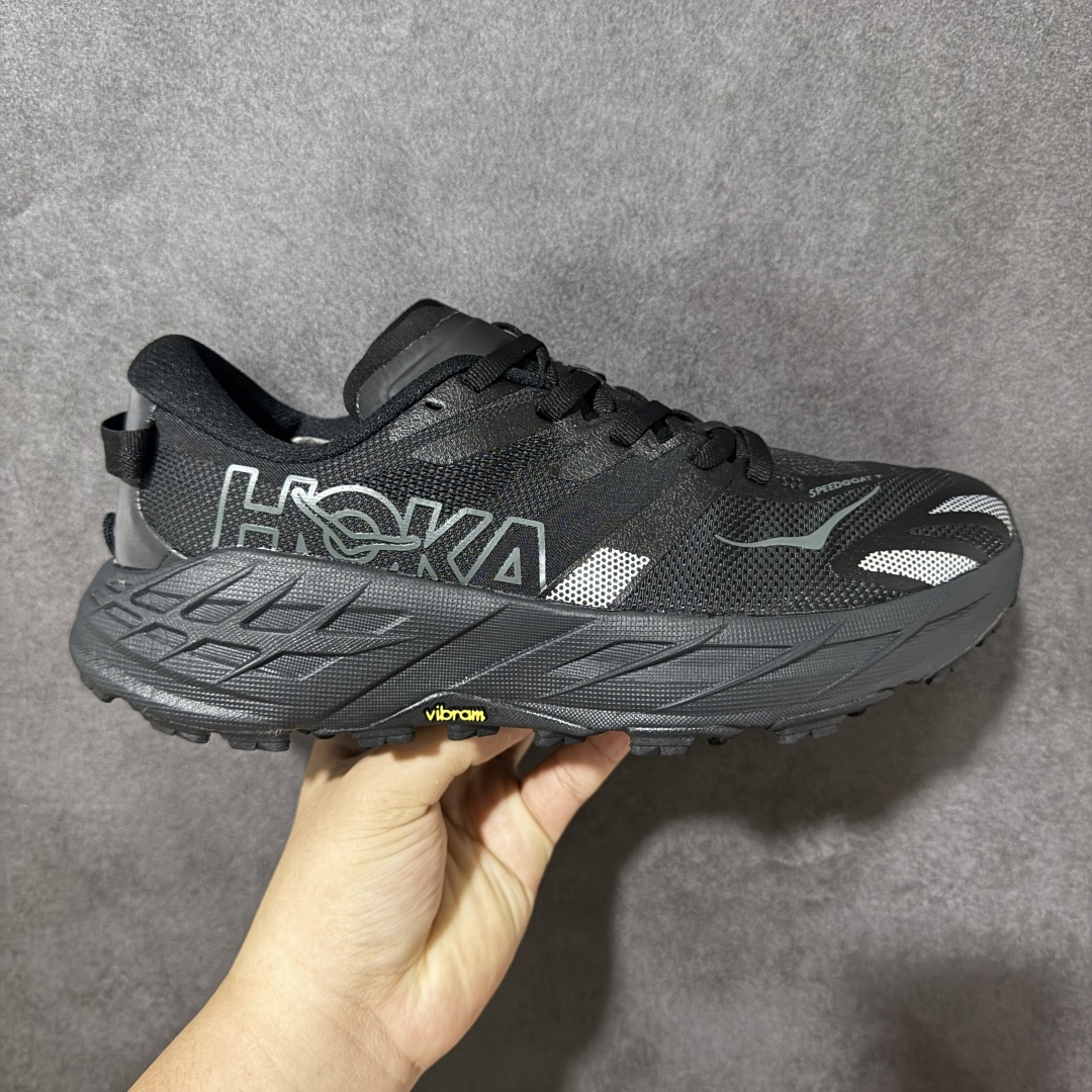 【公司级】HOKA SPEEDGOAT 7 轻量低帮户外越野跑鞋 户外山脉越野轻量运动跑鞋 特别研发使用性能独特的几何形跑鞋中底 此种鞋底更厚 更高 回弹性也更好 带来卓越的缓冲性能 更加稳定的跑步体验 货号：1171928 尺码： 36-46-选品中心