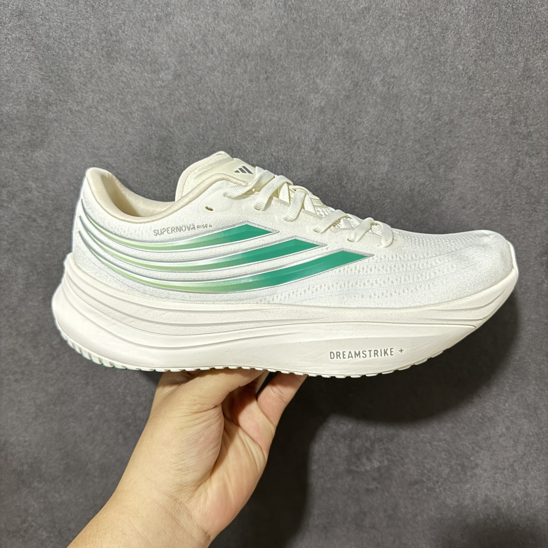 【公司级】ADIDAS SUPERNOVA RISE 4M 防滑耐磨舒适跑步鞋 采用Dreamstrike+中底，力求为触地添舒适。搭配实穿Adiwear外底，助你扎实踩地、从容迈步。• 常规版型• 系带设计• 三明治网眼鞋面• Support Rods系统• Dreamstrike+中底• Adiwear外底。 货号：LB0185 尺码：40-45-选品中心