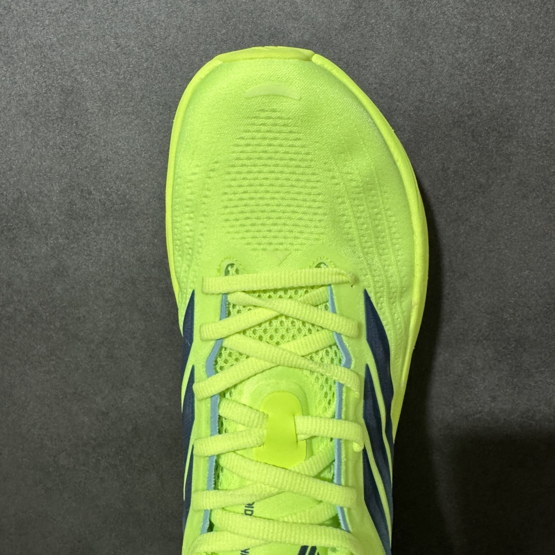 图片[5]-【公司级】ADIDAS SUPERNOVA RISE 4M 防滑耐磨舒适跑步鞋 采用Dreamstrike+中底，力求为触地添舒适。搭配实穿Adiwear外底，助你扎实踩地、从容迈步。• 常规版型• 系带设计• 三明治网眼鞋面• Support Rods系统• Dreamstrike+中底• Adiwear外底。 货号：LB0185 尺码：40-45-选品中心