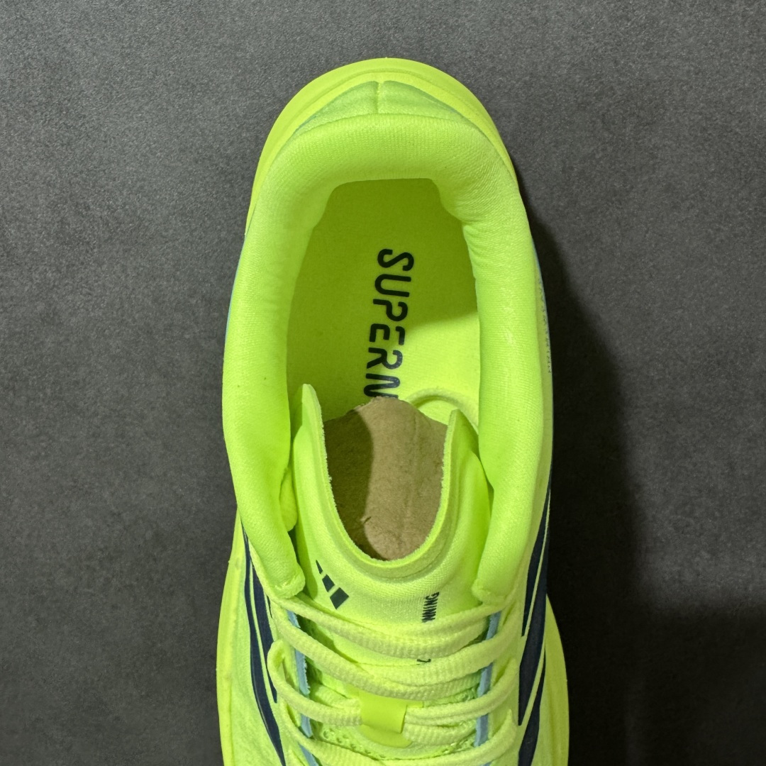 图片[6]-【公司级】ADIDAS SUPERNOVA RISE 4M 防滑耐磨舒适跑步鞋 采用Dreamstrike+中底，力求为触地添舒适。搭配实穿Adiwear外底，助你扎实踩地、从容迈步。• 常规版型• 系带设计• 三明治网眼鞋面• Support Rods系统• Dreamstrike+中底• Adiwear外底。 货号：LB0185 尺码：40-45-选品中心