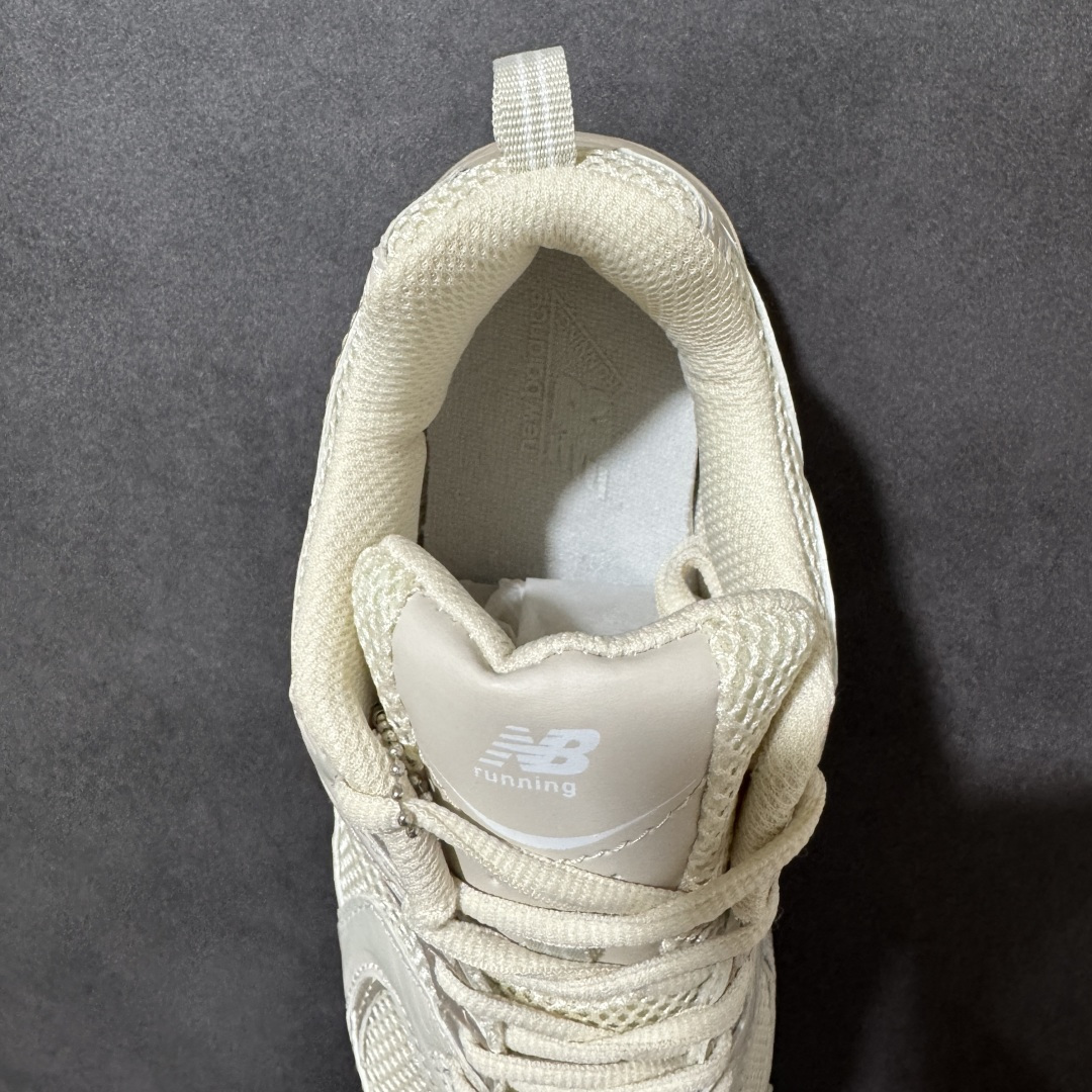 图片[6]-特价【公司级】New Balance NB530 新百伦复古透气跑步鞋 以皮革为主的人气轮廓 以极具复古风范的跑鞋外观呈现 设计上全鞋以简约清爽的纯白色作基底 鞋身覆盖大面积织物网眼材质 并于鞋头、鞋带孔眼片等细节处点缀对比鲜明的反光银镀层凸显 鞋舌、侧身等位置则辅以一贯的「N」字标志和品牌徽标彰显身份 最后通过搭载的 ABZORB 缓震中底完善整体造型 货号：MR530FBI 尺码：36-45-选品中心