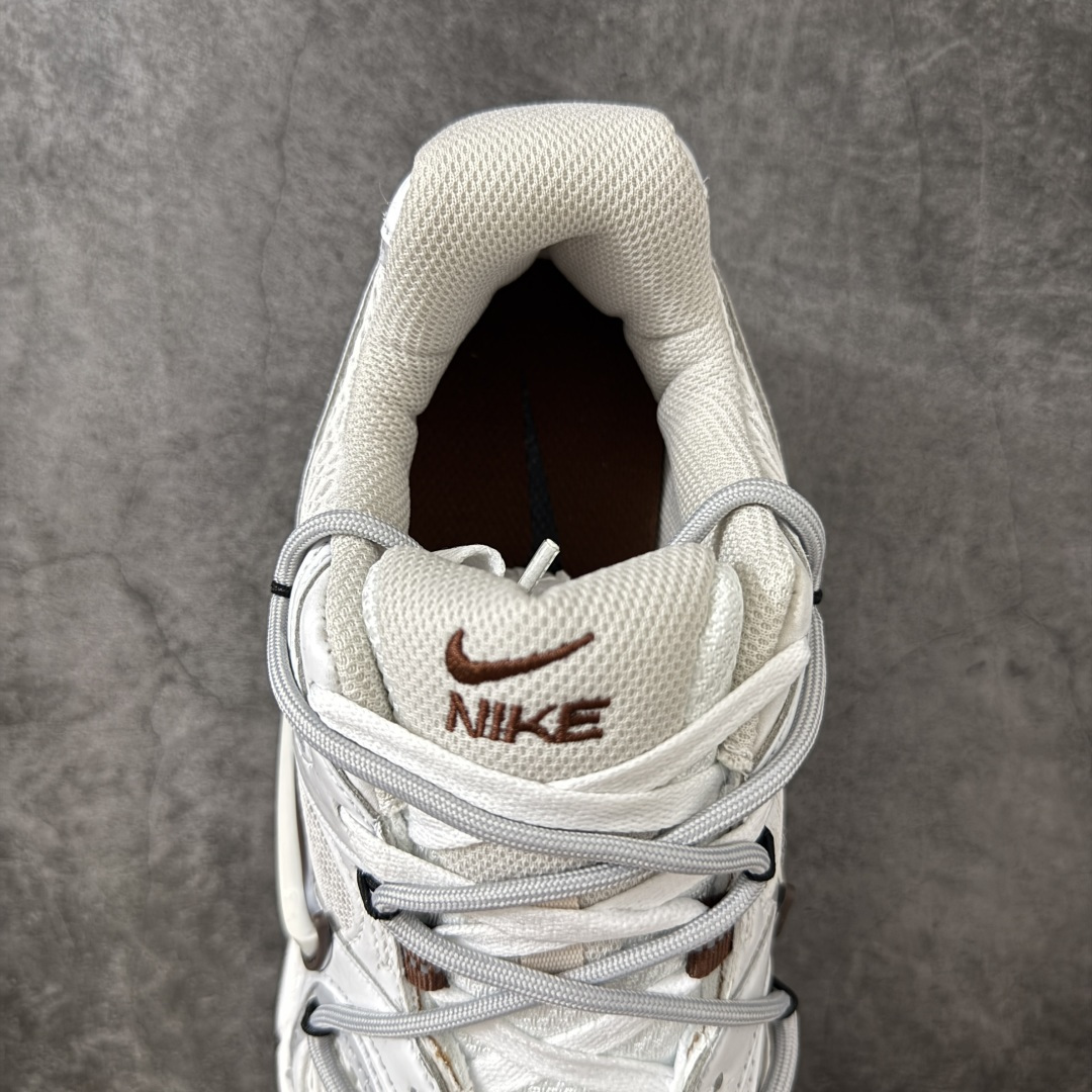 图片[8]-【手绘定制版】Nike V5 RNR 手工绘制恶作剧涂鸦 复古做旧 解构绑带 舒适百搭防滑耐磨 低帮跑步鞋 此款为人工手绘定制图案 原版基于Nike RNR 修改款 加以创意定制 完美品质做工 个性十足 原厂原档案数据开发 原盒包装 舒适有型适合日常穿着 该鞋款延续千禧年经典设计搭载泡绵中底厚实而轻盈 匠心细节巧搭立体耐克勾标志焕新演绎复古跑鞋 货号：HQ7901-102 尺码：36-45-选品中心