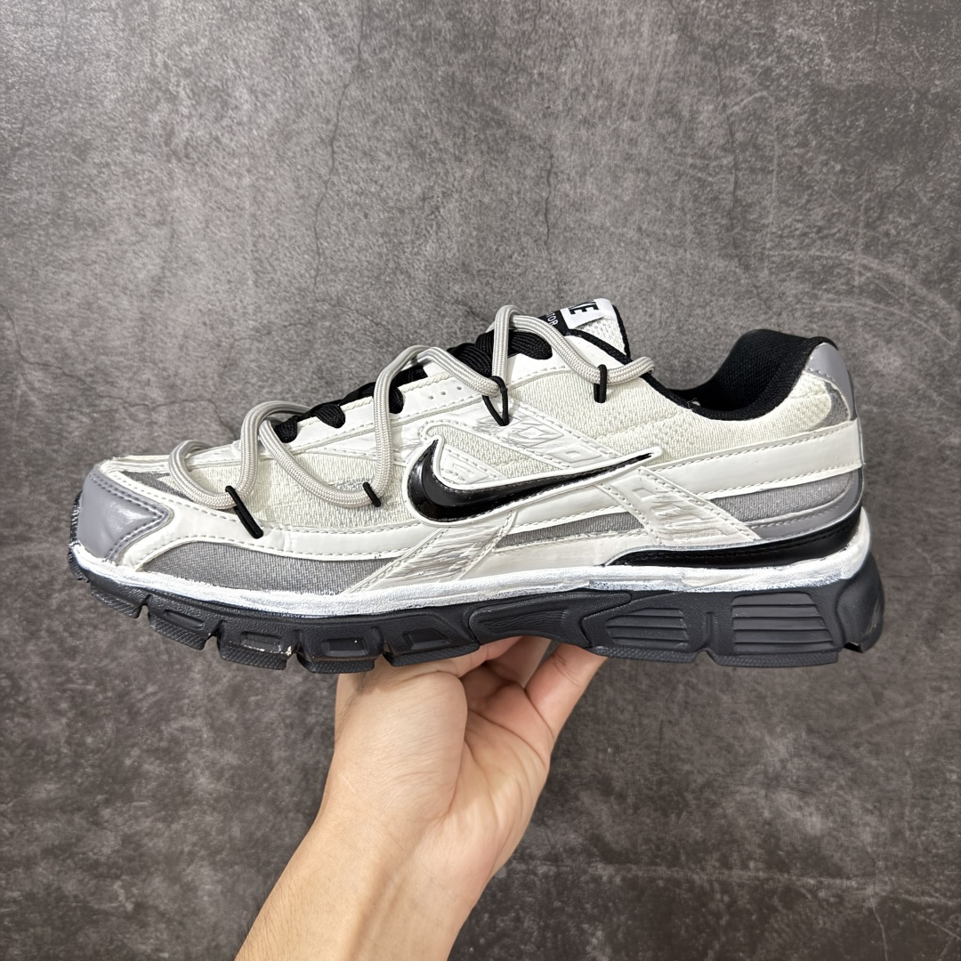图片[2]-【手绘定制版】NIKE INITIATOR 创始者系列复古休闲运动舒适跑鞋 此款为人工手绘定制图案 原版基于Nike Initiator修改款 加以创意定制 完美品质做工 个性十足 原厂原档案数据开发 原盒包装 舒适有型适合日常穿着 该鞋款延续千禧年经典设计搭载泡绵中底厚实而轻盈 匠心细节巧搭立体耐克勾标志焕新演绎复古跑鞋 货号：394055-101 尺码：36-45带半码-选品中心