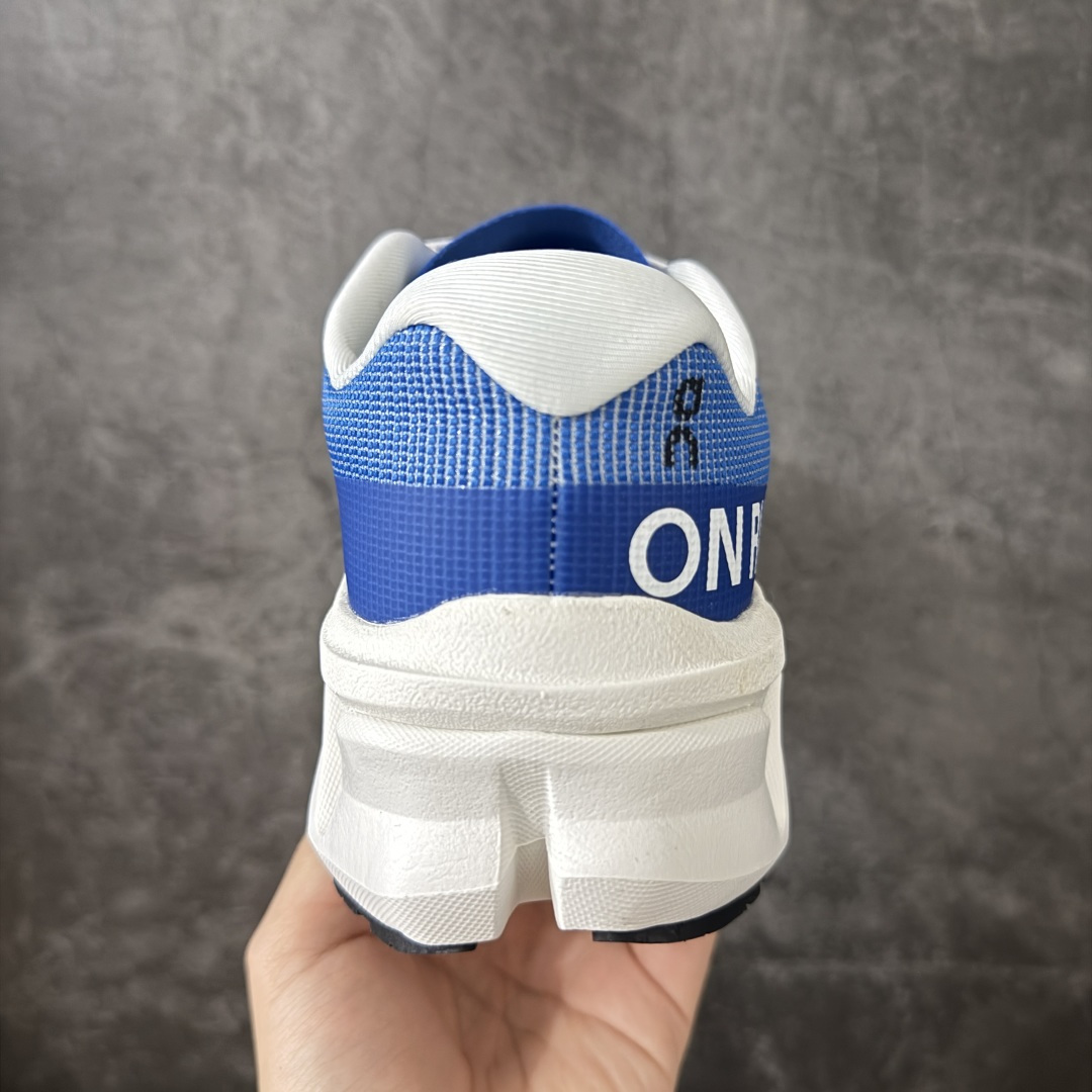 图片[4]-【公司级】On昂跑 Cloudmonster 3 Hyper 户外街头机能风跑步鞋 Cloud Hi Edge户外机能融合街头潮流 越界开启全新都市探索 CloudTec®专利科技鞋底搭载耐温耐用革新中底泡棉 同时以摇椅圆弧的机能感轮廓 带来流畅平稳的迈步 轻量透气的工程网格结合环保人造麂皮 衬托出活力醒目的视觉效果 是日常穿搭、旅行和城市探索的理想之选 货号：3MG10060223 尺码：36-45无半码-选品中心