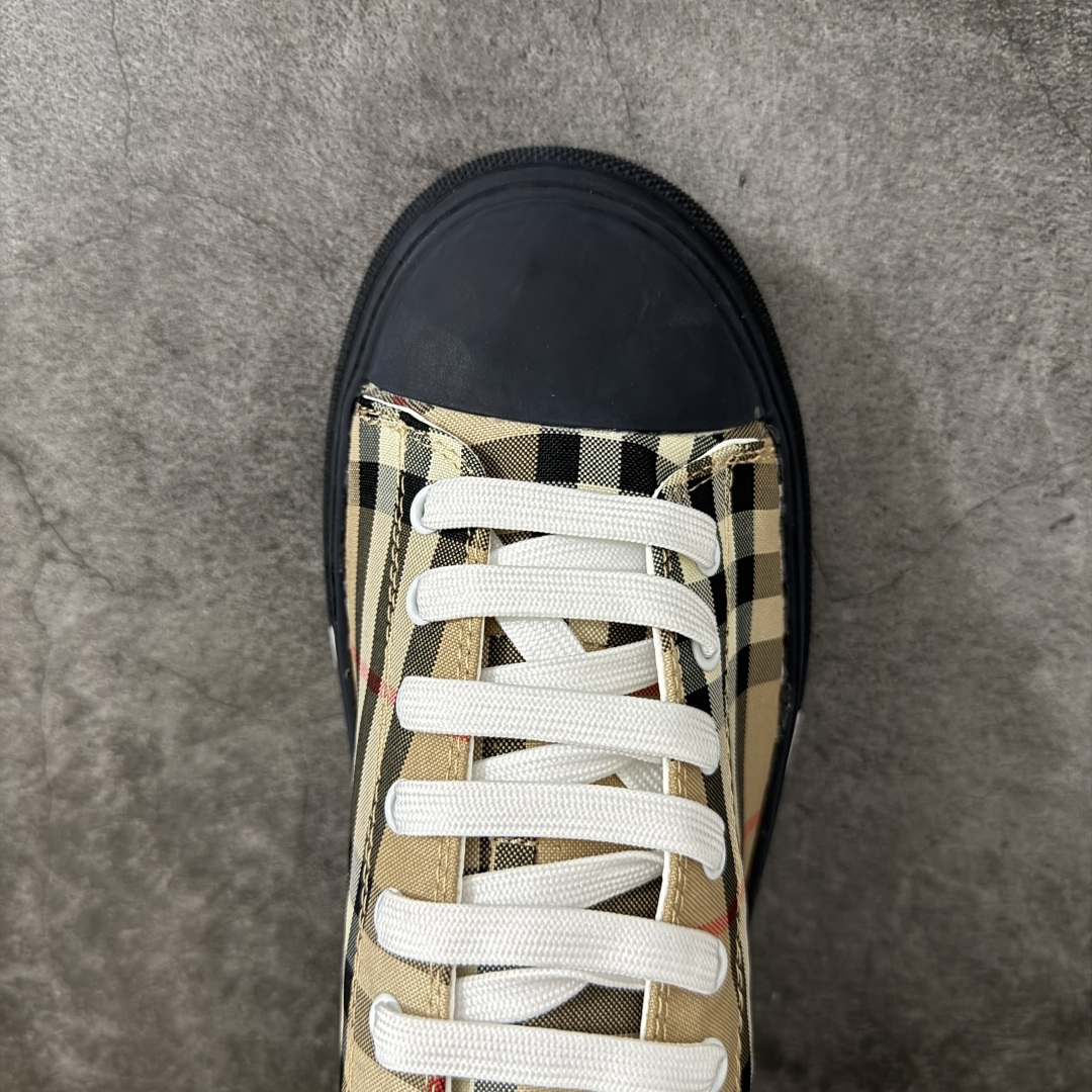 图片[5]-【公司级】巴宝莉新款板鞋 Burberry Vintage 经典时尚 百搭 休闲运动鞋 市场独家高端无胶工艺 全新亮相 可对比正品鞋面 无胶走线 大底采用手工缝制工艺 最高品质全面升级 专柜统一包装，Burberry 板鞋👟，细节拉满，简约时尚！👌#巴宝莉运动鞋 #burberry男鞋#Burberry鞋 #巴宝莉burberry #巴宝莉分享鞋子 尺码：36 37 38 39 40 41 42 43 44-选品中心