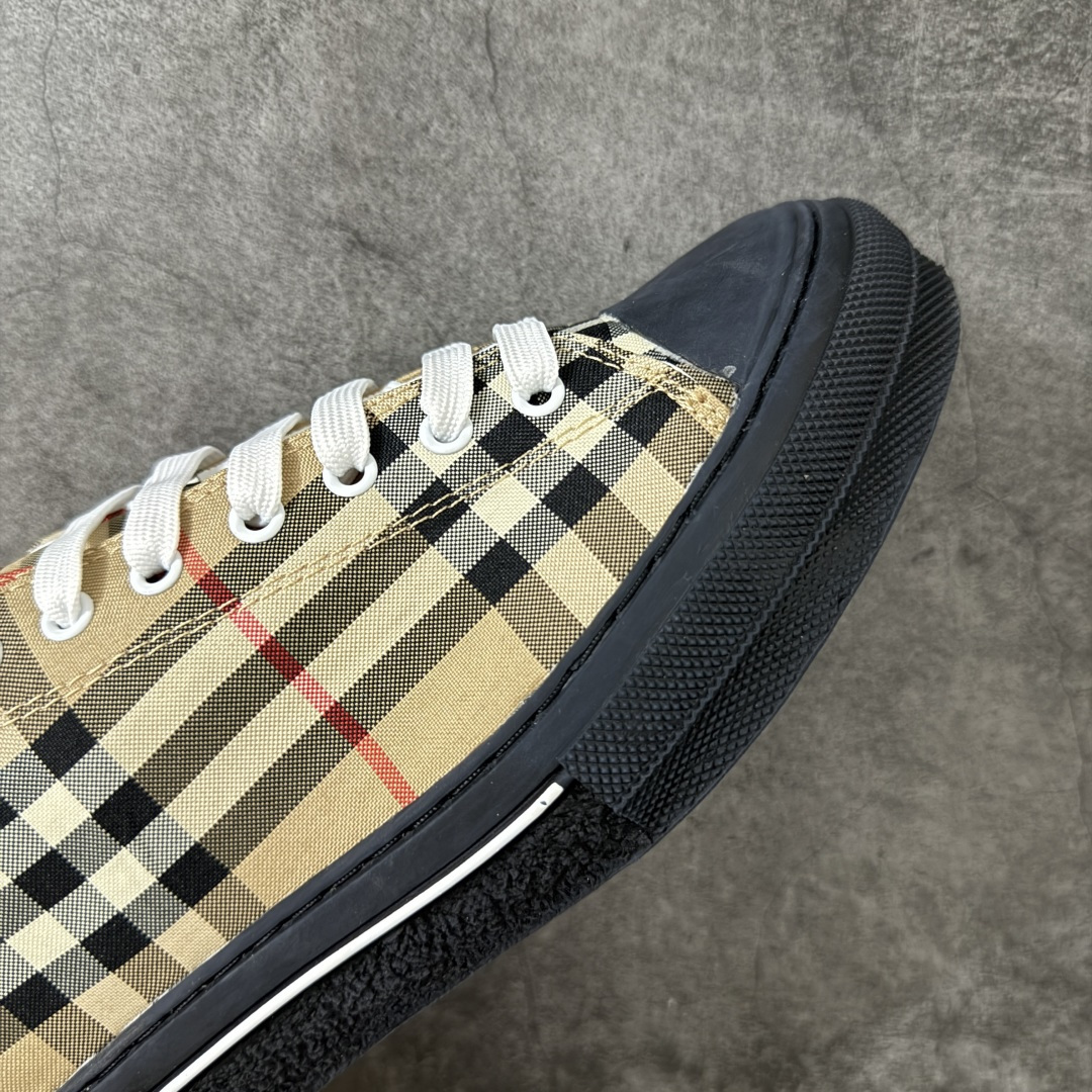 图片[6]-【公司级】巴宝莉新款板鞋 Burberry Vintage 经典时尚 百搭 休闲运动鞋 市场独家高端无胶工艺 全新亮相 可对比正品鞋面 无胶走线 大底采用手工缝制工艺 最高品质全面升级 专柜统一包装，Burberry 板鞋👟，细节拉满，简约时尚！👌#巴宝莉运动鞋 #burberry男鞋#Burberry鞋 #巴宝莉burberry #巴宝莉分享鞋子 尺码：36 37 38 39 40 41 42 43 44-选品中心