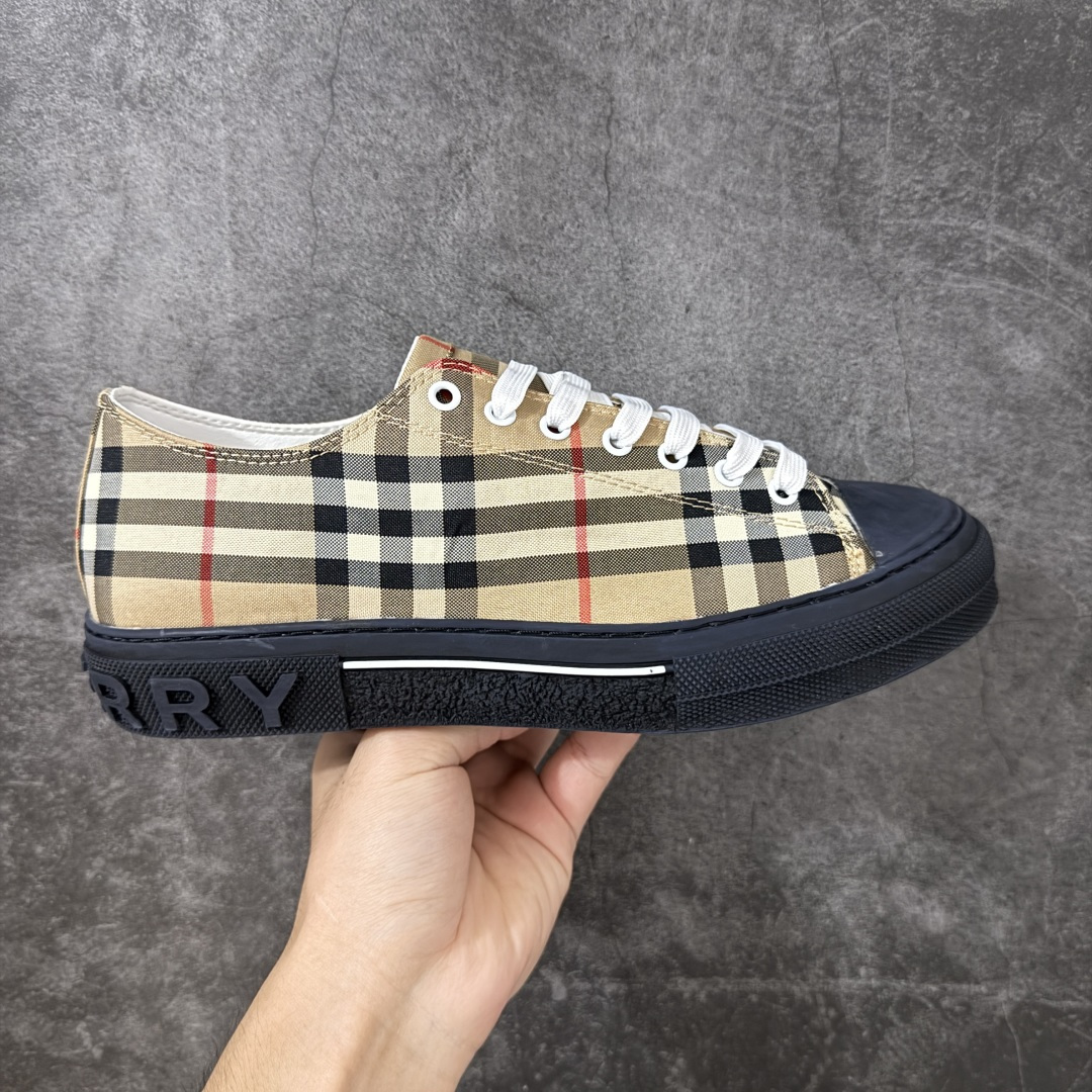【公司级】巴宝莉新款板鞋 Burberry Vintage 经典时尚 百搭 休闲运动鞋 市场独家高端无胶工艺 全新亮相 可对比正品鞋面 无胶走线 大底采用手工缝制工艺 最高品质全面升级 专柜统一包装，Burberry 板鞋👟，细节拉满，简约时尚！👌#巴宝莉运动鞋 #burberry男鞋#Burberry鞋 #巴宝莉burberry #巴宝莉分享鞋子 尺码：36 37 38 39 40 41 42 43 44-选品中心
