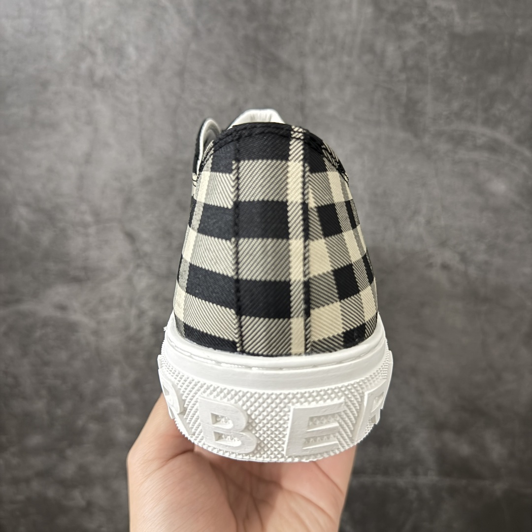 图片[4]-【公司级】巴宝莉新款板鞋 Burberry Vintage 经典时尚 百搭 休闲运动鞋 市场独家高端无胶工艺 全新亮相 可对比正品鞋面 无胶走线 大底采用手工缝制工艺 最高品质全面升级 专柜统一包装，Burberry 板鞋👟，细节拉满，简约时尚！👌#巴宝莉运动鞋 #burberry男鞋#Burberry鞋 #巴宝莉burberry #巴宝莉分享鞋子 尺码：36 37 38 39 40 41 42 43 44-选品中心