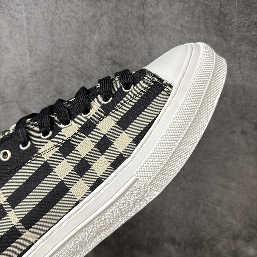 图片[6]-【公司级】巴宝莉新款板鞋 Burberry Vintage 经典时尚 百搭 休闲运动鞋 市场独家高端无胶工艺 全新亮相 可对比正品鞋面 无胶走线 大底采用手工缝制工艺 最高品质全面升级 专柜统一包装，Burberry 板鞋👟，细节拉满，简约时尚！👌#巴宝莉运动鞋 #burberry男鞋#Burberry鞋 #巴宝莉burberry #巴宝莉分享鞋子 尺码：36 37 38 39 40 41 42 43 44-选品中心