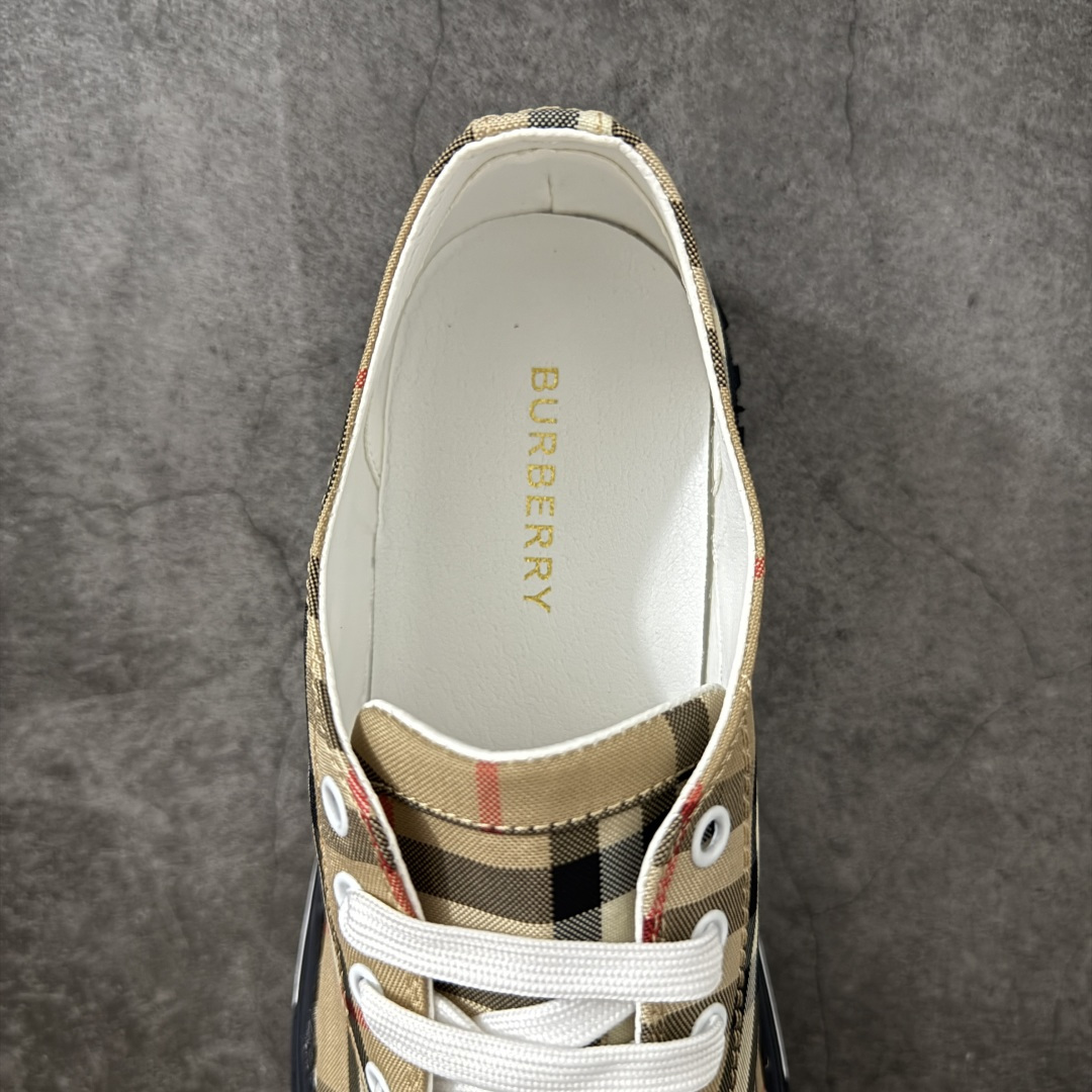 图片[8]-【公司级】巴宝莉新款板鞋 Burberry Vintage 经典时尚 百搭 休闲运动鞋 市场独家高端无胶工艺 全新亮相 可对比正品鞋面 无胶走线 大底采用手工缝制工艺 最高品质全面升级 专柜统一包装，Burberry 板鞋👟，细节拉满，简约时尚！👌#巴宝莉运动鞋 #burberry男鞋#Burberry鞋 #巴宝莉burberry #巴宝莉分享鞋子 尺码：36 37 38 39 40 41 42 43 44-选品中心
