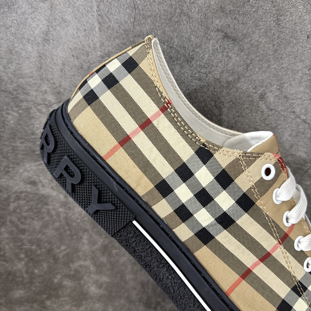 图片[7]-【公司级】巴宝莉新款板鞋 Burberry Vintage 经典时尚 百搭 休闲运动鞋 市场独家高端无胶工艺 全新亮相 可对比正品鞋面 无胶走线 大底采用手工缝制工艺 最高品质全面升级 专柜统一包装，Burberry 板鞋👟，细节拉满，简约时尚！👌#巴宝莉运动鞋 #burberry男鞋#Burberry鞋 #巴宝莉burberry #巴宝莉分享鞋子 尺码：36 37 38 39 40 41 42 43 44-选品中心