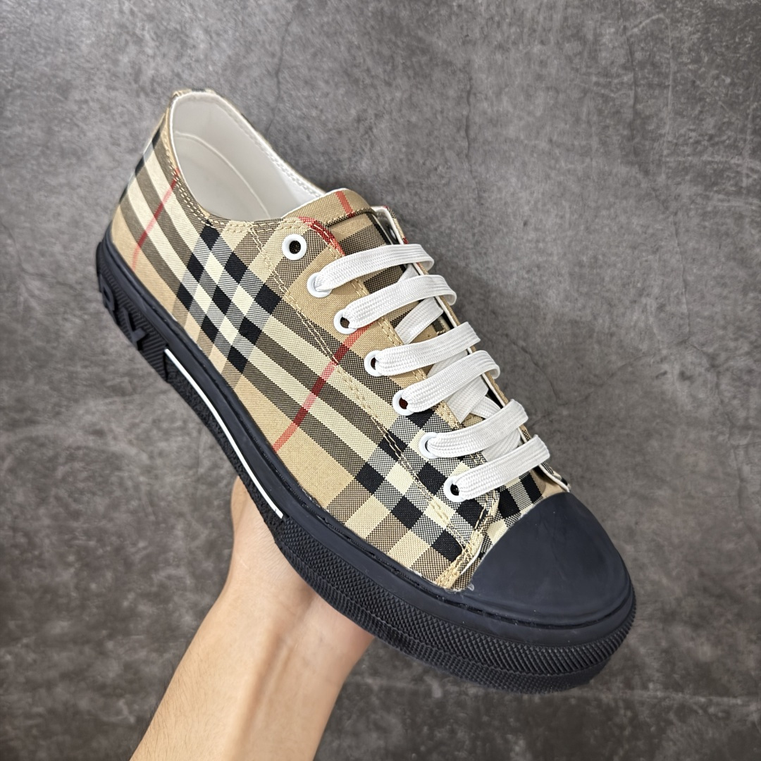 图片[3]-【公司级】巴宝莉新款板鞋 Burberry Vintage 经典时尚 百搭 休闲运动鞋 市场独家高端无胶工艺 全新亮相 可对比正品鞋面 无胶走线 大底采用手工缝制工艺 最高品质全面升级 专柜统一包装，Burberry 板鞋👟，细节拉满，简约时尚！👌#巴宝莉运动鞋 #burberry男鞋#Burberry鞋 #巴宝莉burberry #巴宝莉分享鞋子 尺码：36 37 38 39 40 41 42 43 44-选品中心