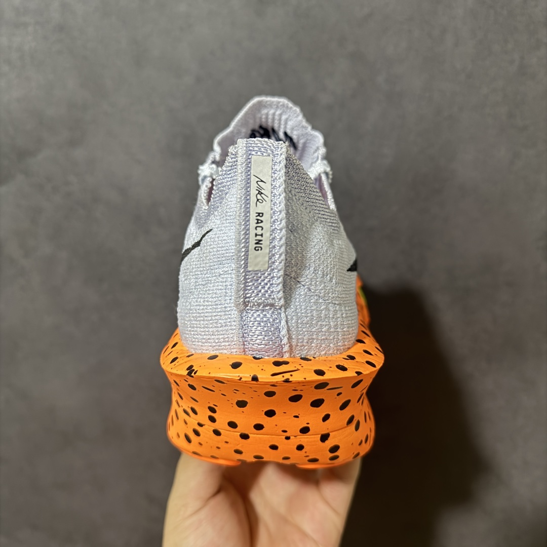 图片[4]-【公司级】Nk Zoom VaporFly Next% 3 \”Prototype\” 2024年全新超级马拉松跑鞋   #鞋款搭载两个Airzoom缓震配置，全掌型碳纤维板，缔造出色推进感；中底ZoomX 泡绵从后跟延伸至鞋头，超强回弹性 货号：ZD9422-130  尺码：36 36.5 37.5 38 38.5 39 40 40.5 41 42 42.5 43 44 44.5 45-选品中心