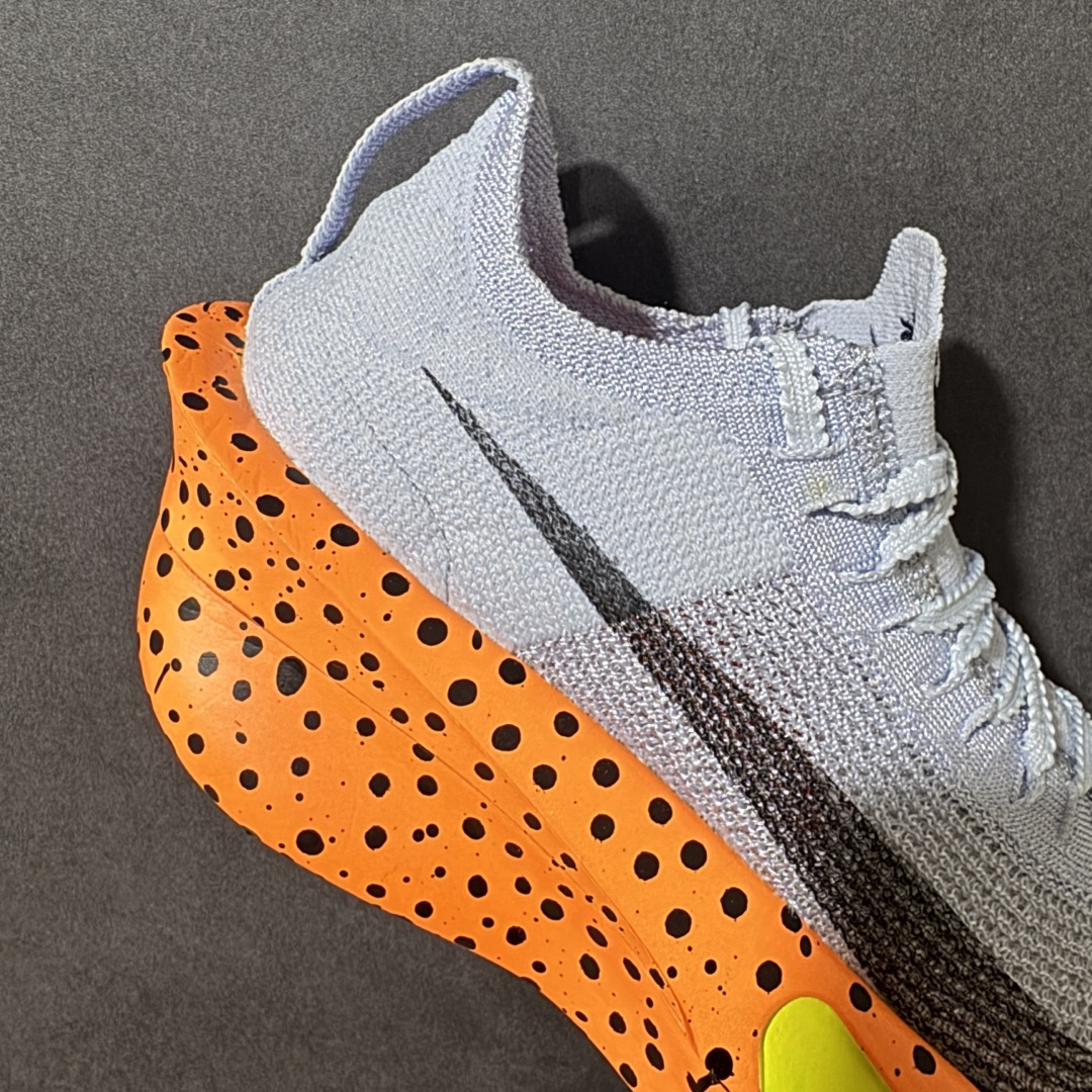 图片[7]-【公司级】Nk Zoom VaporFly Next% 3 \”Prototype\” 2024年全新超级马拉松跑鞋   #鞋款搭载两个Airzoom缓震配置，全掌型碳纤维板，缔造出色推进感；中底ZoomX 泡绵从后跟延伸至鞋头，超强回弹性 货号：ZD9422-130  尺码：36 36.5 37.5 38 38.5 39 40 40.5 41 42 42.5 43 44 44.5 45-选品中心