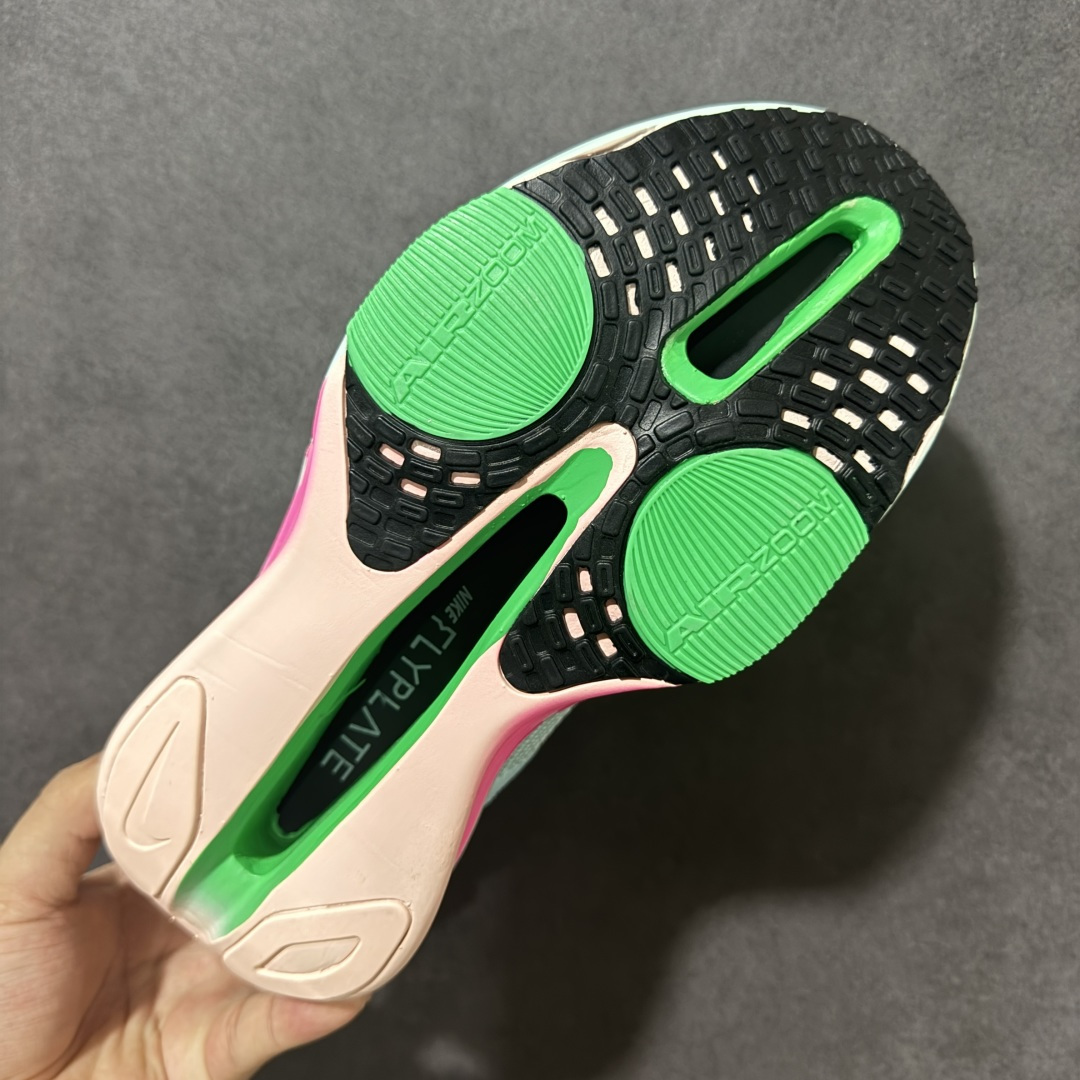 图片[9]-【公司级】Nk Zoom VaporFly Next% 3 \”Prototype\” 2024年全新超级马拉松跑鞋   #鞋款搭载两个Airzoom缓震配置，全掌型碳纤维板，缔造出色推进感；中底ZoomX 泡绵从后跟延伸至鞋头，超强回弹性 货号：FD8315-400  尺码：36 36.5 37.5 38 38.5 39 40 40.5 41 42 42.5 43 44 44.5 45-选品中心