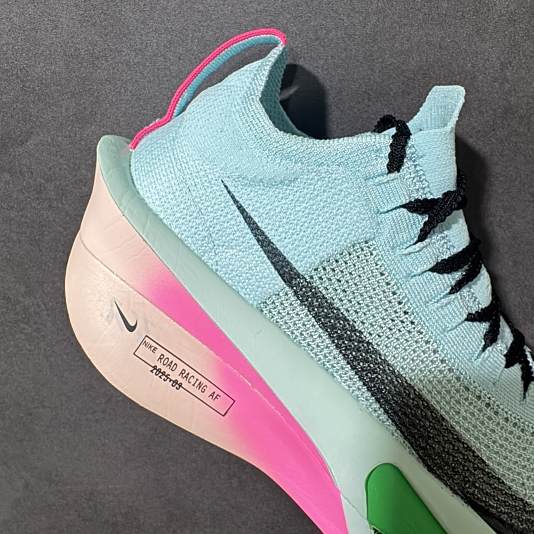 图片[7]-【公司级】Nk Zoom VaporFly Next% 3 \”Prototype\” 2024年全新超级马拉松跑鞋   #鞋款搭载两个Airzoom缓震配置，全掌型碳纤维板，缔造出色推进感；中底ZoomX 泡绵从后跟延伸至鞋头，超强回弹性 货号：FD8315-400  尺码：36 36.5 37.5 38 38.5 39 40 40.5 41 42 42.5 43 44 44.5 45-选品中心