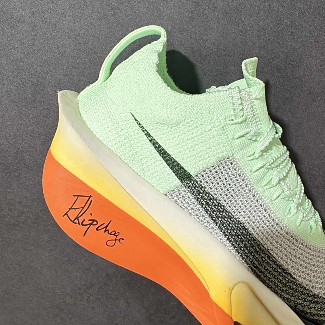 图片[7]-【公司级】Nk Zoom VaporFly Next% 3 \”Prototype\” 2024年全新超级马拉松跑鞋   #鞋款搭载两个Airzoom缓震配置，全掌型碳纤维板，缔造出色推进感；中底ZoomX 泡绵从后跟延伸至鞋头，超强回弹性 货号：FN7672-900  尺码：36 36.5 37.5 38 38.5 39 40 40.5 41 42 42.5 43 44 44.5 45-选品中心