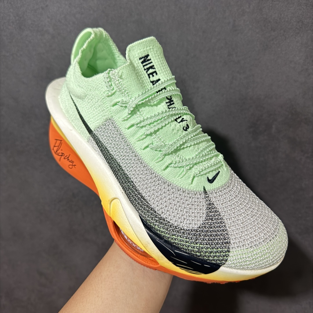 图片[3]-【公司级】Nk Zoom VaporFly Next% 3 \”Prototype\” 2024年全新超级马拉松跑鞋   #鞋款搭载两个Airzoom缓震配置，全掌型碳纤维板，缔造出色推进感；中底ZoomX 泡绵从后跟延伸至鞋头，超强回弹性 货号：FN7672-900  尺码：36 36.5 37.5 38 38.5 39 40 40.5 41 42 42.5 43 44 44.5 45-选品中心
