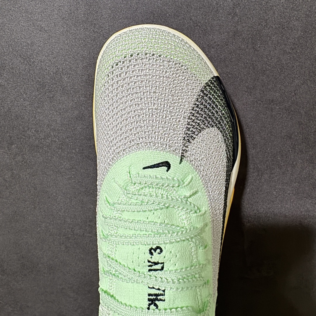 图片[5]-【公司级】Nk Zoom VaporFly Next% 3 \”Prototype\” 2024年全新超级马拉松跑鞋   #鞋款搭载两个Airzoom缓震配置，全掌型碳纤维板，缔造出色推进感；中底ZoomX 泡绵从后跟延伸至鞋头，超强回弹性 货号：FN7672-900  尺码：36 36.5 37.5 38 38.5 39 40 40.5 41 42 42.5 43 44 44.5 45-选品中心