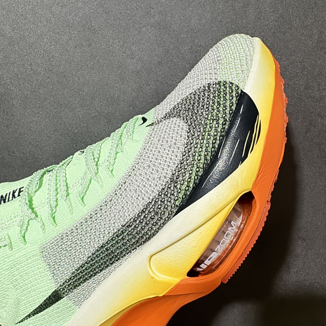 图片[8]-【公司级】Nk Zoom VaporFly Next% 3 \”Prototype\” 2024年全新超级马拉松跑鞋   #鞋款搭载两个Airzoom缓震配置，全掌型碳纤维板，缔造出色推进感；中底ZoomX 泡绵从后跟延伸至鞋头，超强回弹性 货号：FN7672-900  尺码：36 36.5 37.5 38 38.5 39 40 40.5 41 42 42.5 43 44 44.5 45-选品中心
