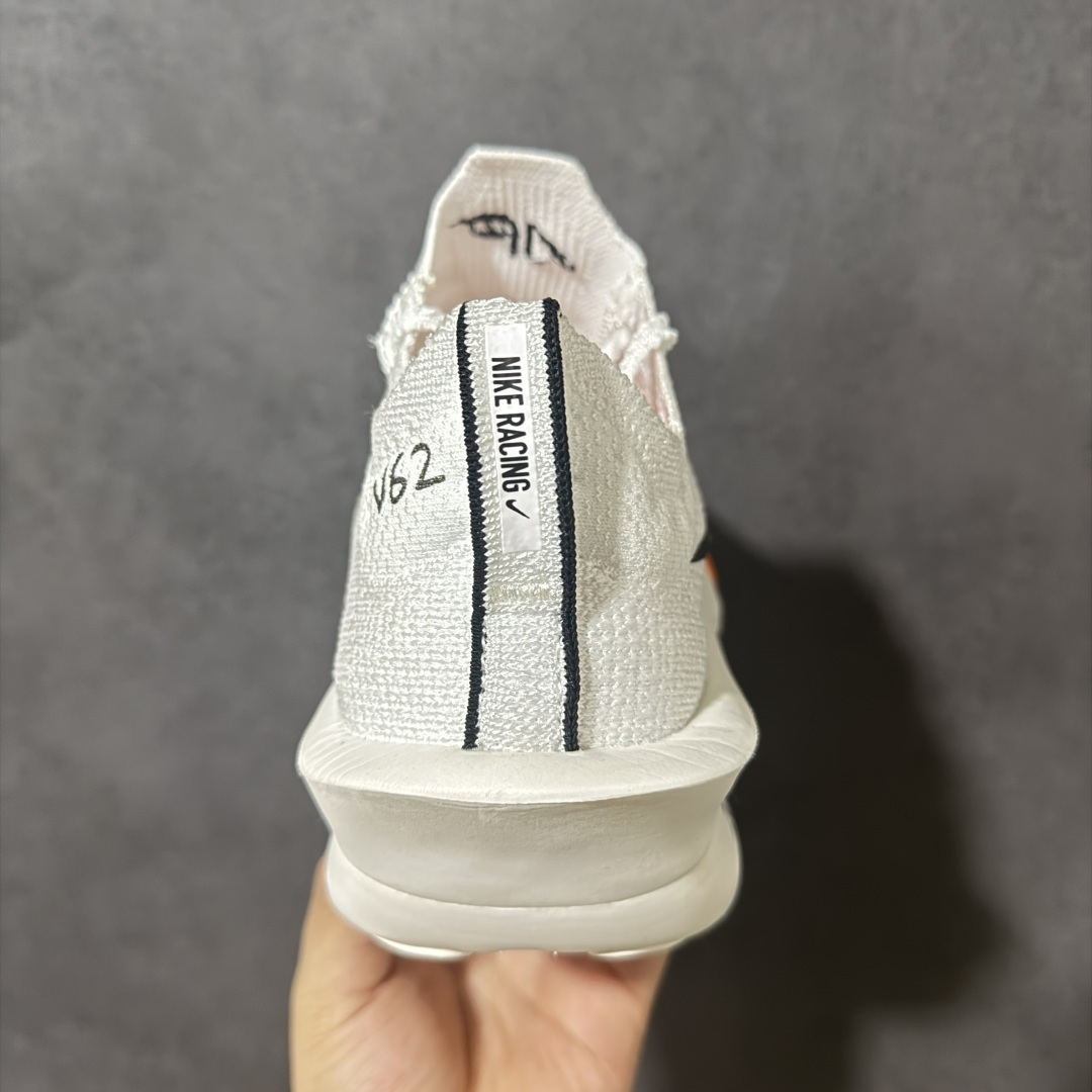 图片[4]-【公司级】Nk Zoom VaporFly Next% 3 \”Prototype\” 2024年全新超级马拉松跑鞋   #鞋款搭载两个Airzoom缓震配置，全掌型碳纤维板，缔造出色推进感；中底ZoomX 泡绵从后跟延伸至鞋头，超强回弹性 货号：FD8356-100  尺码：36 36.5 37.5 38 38.5 39 40 40.5 41 42 42.5 43 44 44.5 45-选品中心