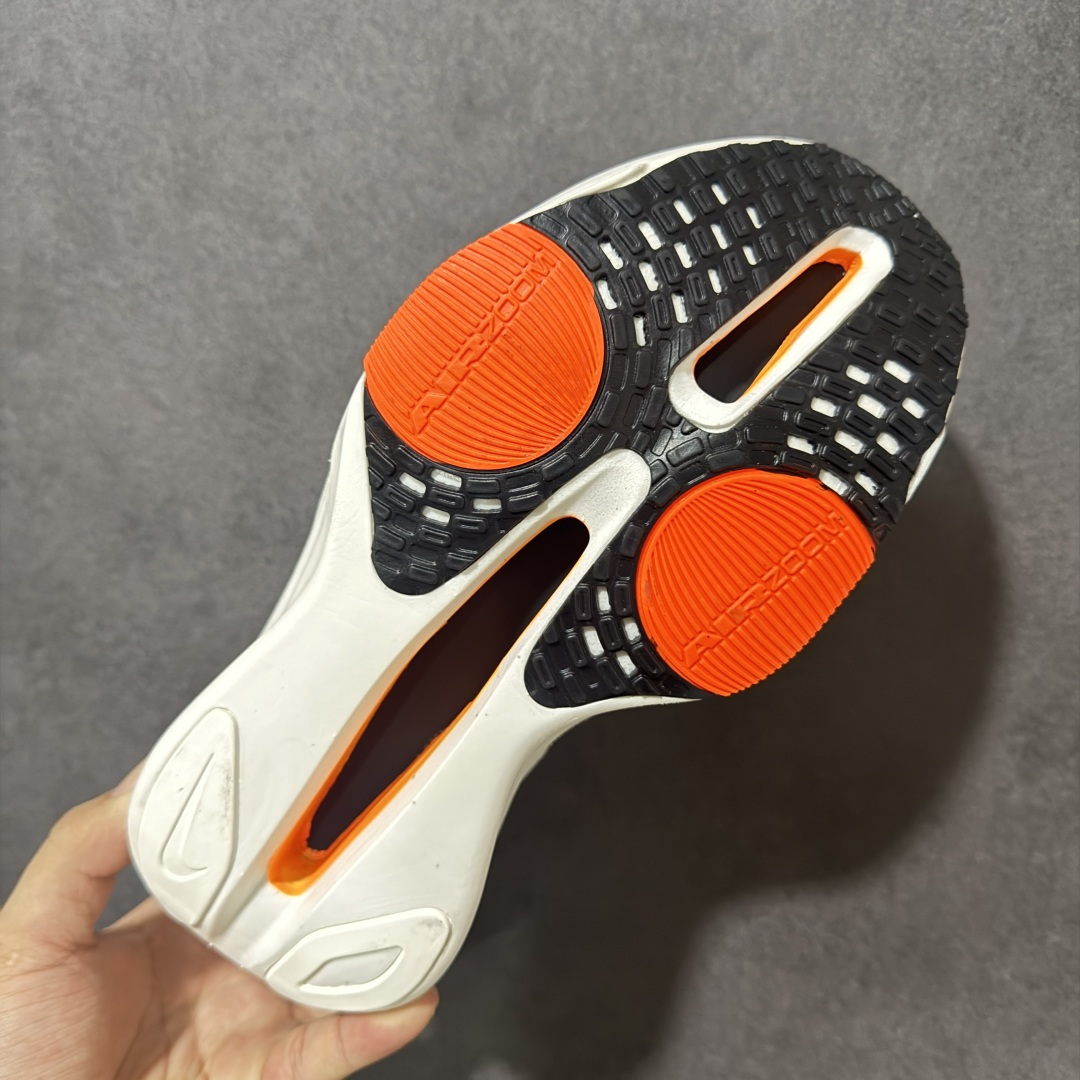 图片[9]-【公司级】Nk Zoom VaporFly Next% 3 \”Prototype\” 2024年全新超级马拉松跑鞋   #鞋款搭载两个Airzoom缓震配置，全掌型碳纤维板，缔造出色推进感；中底ZoomX 泡绵从后跟延伸至鞋头，超强回弹性 货号：FD8356-100  尺码：36 36.5 37.5 38 38.5 39 40 40.5 41 42 42.5 43 44 44.5 45-选品中心
