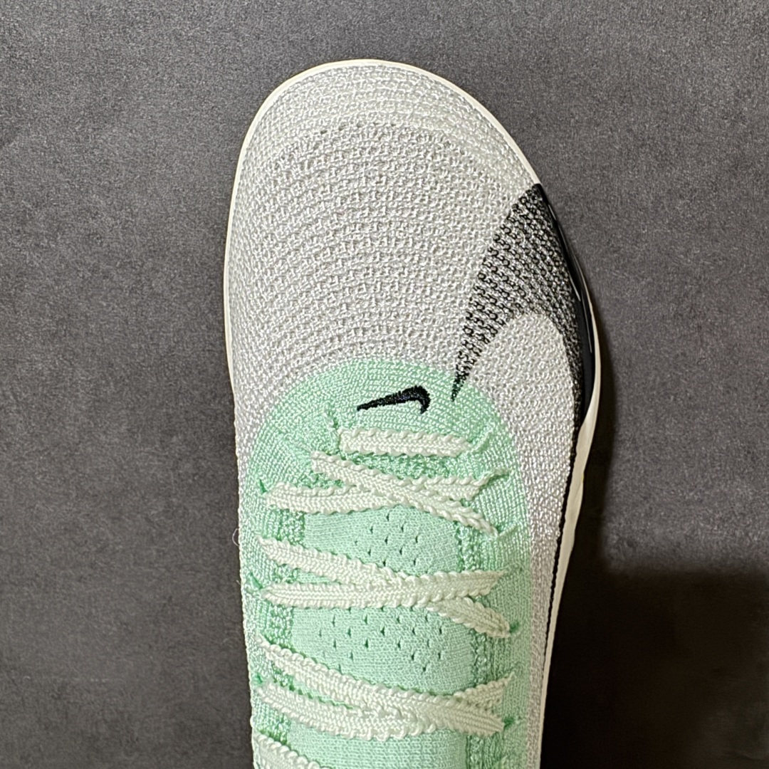 图片[5]-【公司级】Nk Zoom VaporFly Next% 3 \”Prototype\” 2024年全新超级马拉松跑鞋   #鞋款搭载两个Airzoom缓震配置，全掌型碳纤维板，缔造出色推进感；中底ZoomX 泡绵从后跟延伸至鞋头，超强回弹性 货号：ZD9422-300  尺码：36 36.5 37.5 38 38.5 39 40 40.5 41 42 42.5 43 44 44.5 45-选品中心