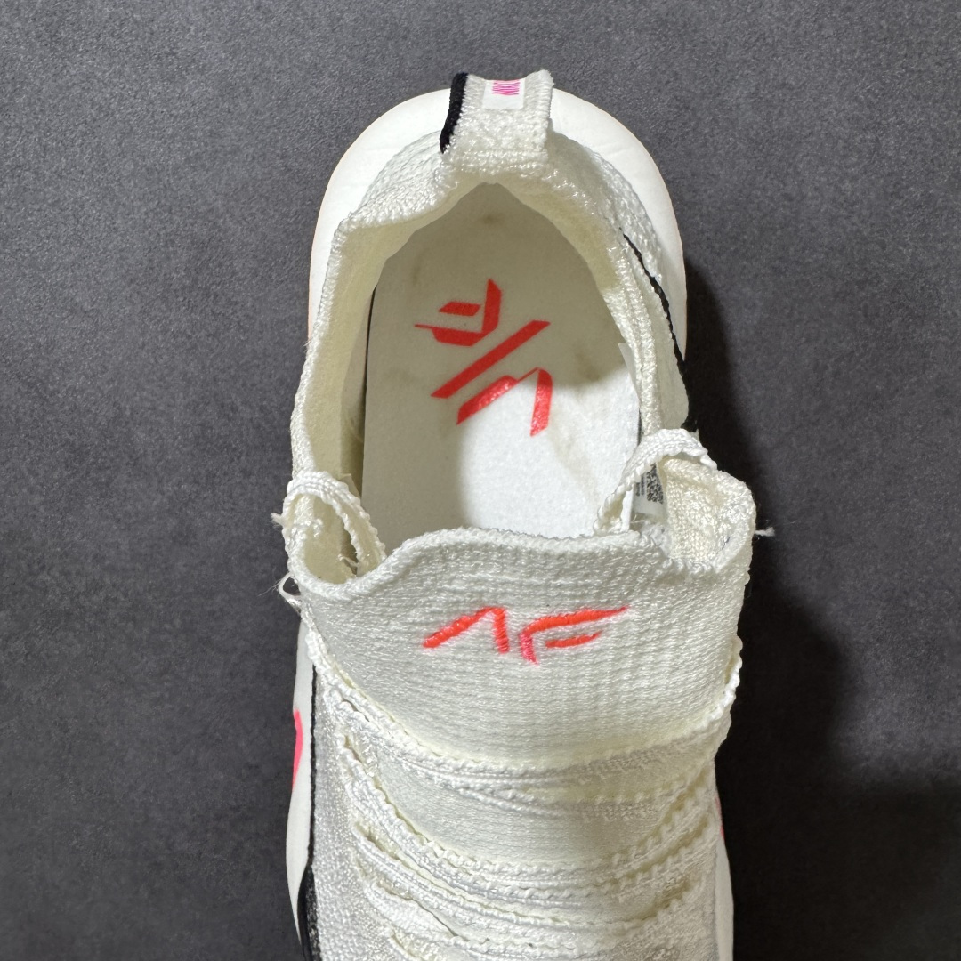 图片[6]-【公司级】Nk Zoom VaporFly Next% 3 \”Prototype\” 2024年全新超级马拉松跑鞋   #鞋款搭载两个Airzoom缓震配置，全掌型碳纤维板，缔造出色推进感；中底ZoomX 泡绵从后跟延伸至鞋头，超强回弹性 货号：FD8315-103  尺码：36 36.5 37.5 38 38.5 39 40 40.5 41 42 42.5 43 44 44.5 45-选品中心