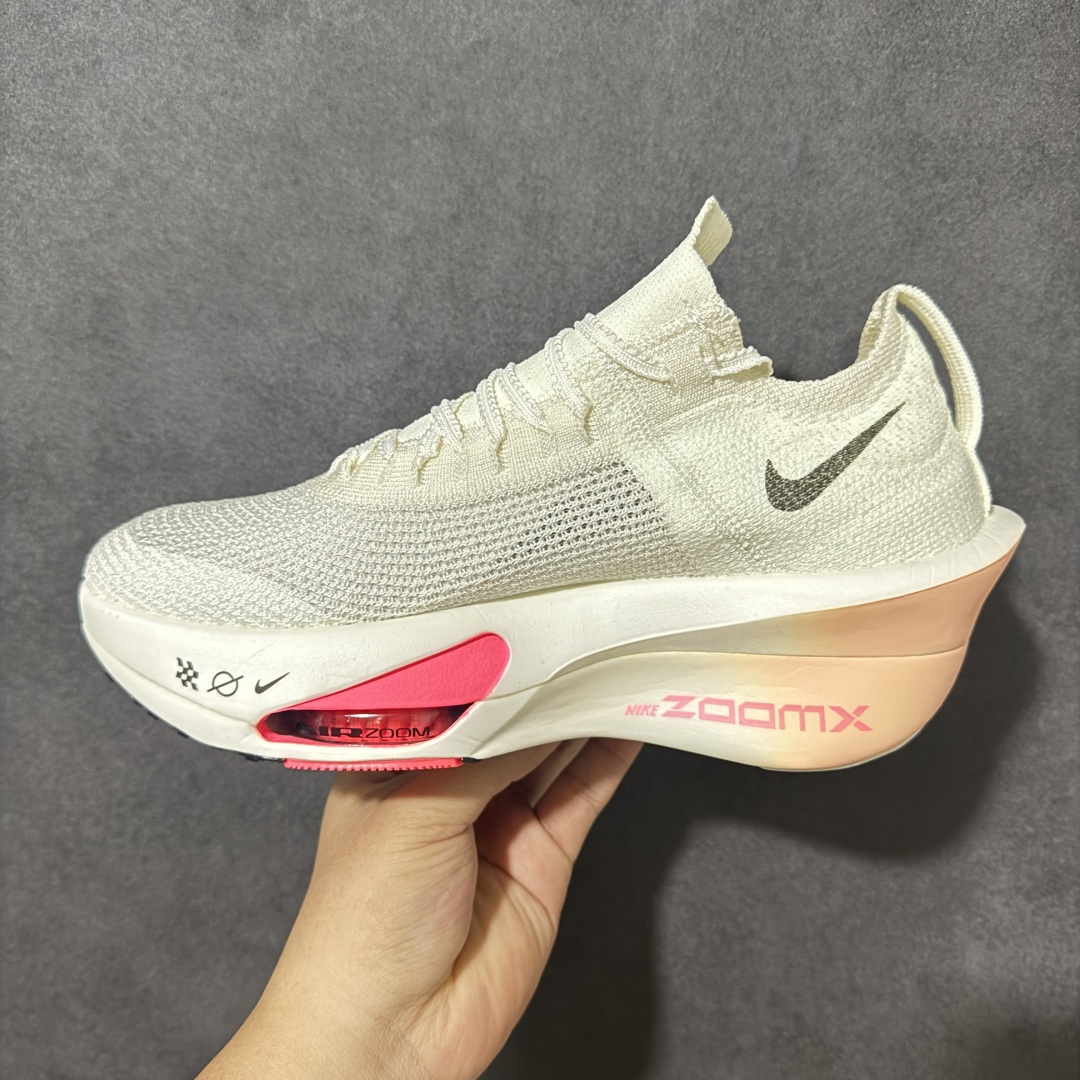 图片[2]-【公司级】Nk Zoom VaporFly Next% 3 \”Prototype\” 2024年全新超级马拉松跑鞋   #鞋款搭载两个Airzoom缓震配置，全掌型碳纤维板，缔造出色推进感；中底ZoomX 泡绵从后跟延伸至鞋头，超强回弹性 货号：FD8315-103  尺码：36 36.5 37.5 38 38.5 39 40 40.5 41 42 42.5 43 44 44.5 45-选品中心
