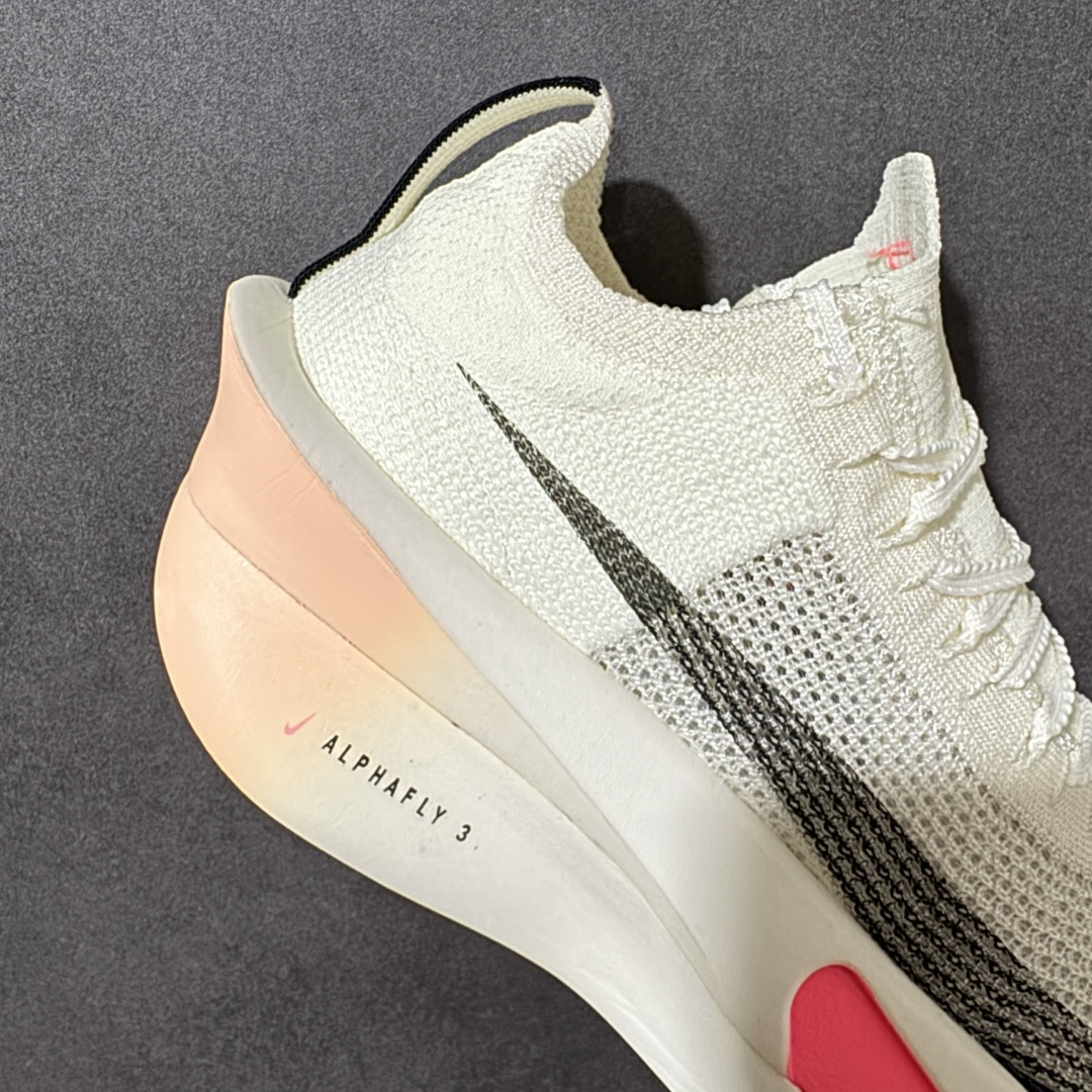 图片[7]-【公司级】Nk Zoom VaporFly Next% 3 \”Prototype\” 2024年全新超级马拉松跑鞋   #鞋款搭载两个Airzoom缓震配置，全掌型碳纤维板，缔造出色推进感；中底ZoomX 泡绵从后跟延伸至鞋头，超强回弹性 货号：FD8315-103  尺码：36 36.5 37.5 38 38.5 39 40 40.5 41 42 42.5 43 44 44.5 45-选品中心