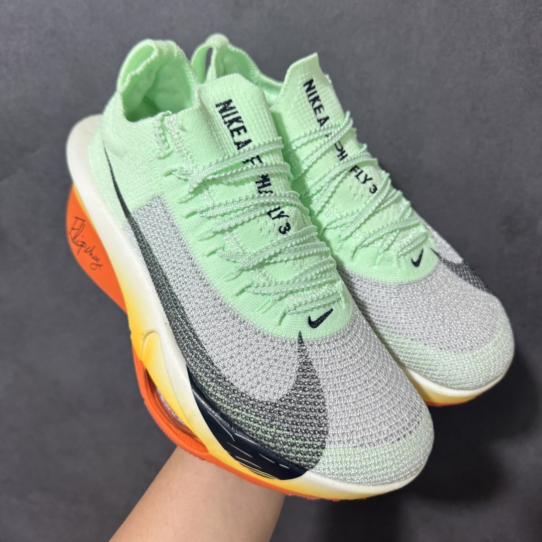 图片[6]-【公司级】Nk Zoom VaporFly Next% 3 \”Prototype\” 2024年全新超级马拉松跑鞋   #鞋款搭载两个Airzoom缓震配置，全掌型碳纤维板，缔造出色推进感；中底ZoomX 泡绵从后跟延伸至鞋头，超强回弹性 货号：FD8315-101  尺码：36 36.5 37.5 38 38.5 39 40 40.5 41 42 42.5 43 44 44.5 45-选品中心