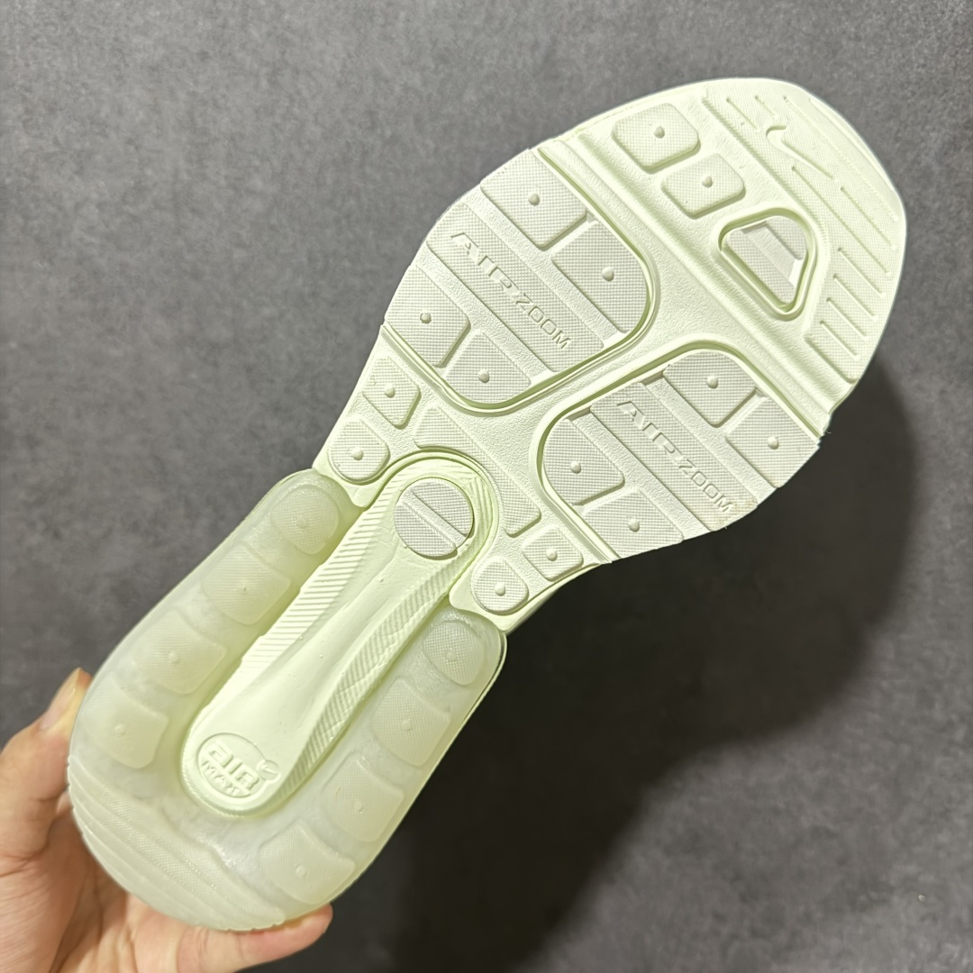 图片[9]-【公司级】Nike Air Max 270 Premium 耐克 运动缓震 大气垫休闲跑步鞋 时尚舒适的穿着感受和出众格调 鞋款设计灵感源自Air Max经典 搭配大型窗口和新颖配色 彰显的出众创新 缔造非凡舒适的日常穿着体验 从跑步运动汲取设计灵感 打造利落外观 让你时刻彰显风范 货号：IO9884-001 尺码：36-45带半码-选品中心