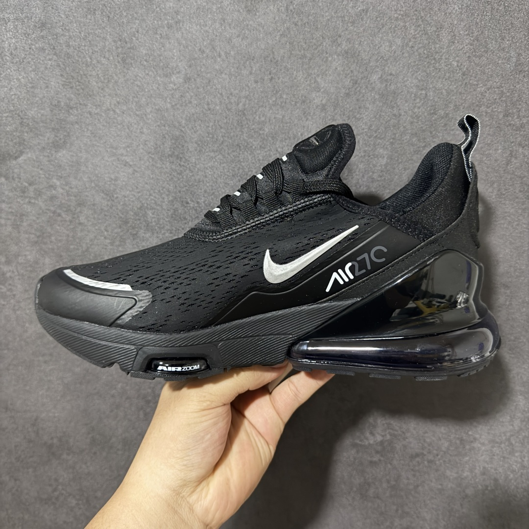 图片[2]-【公司级】Nike Air Max 270 Premium 耐克 运动缓震 大气垫休闲跑步鞋 时尚舒适的穿着感受和出众格调 鞋款设计灵感源自Air Max经典 搭配大型窗口和新颖配色 彰显的出众创新 缔造非凡舒适的日常穿着体验 从跑步运动汲取设计灵感 打造利落外观 让你时刻彰显风范 货号：IO9884-002 尺码：36-45带半码-选品中心