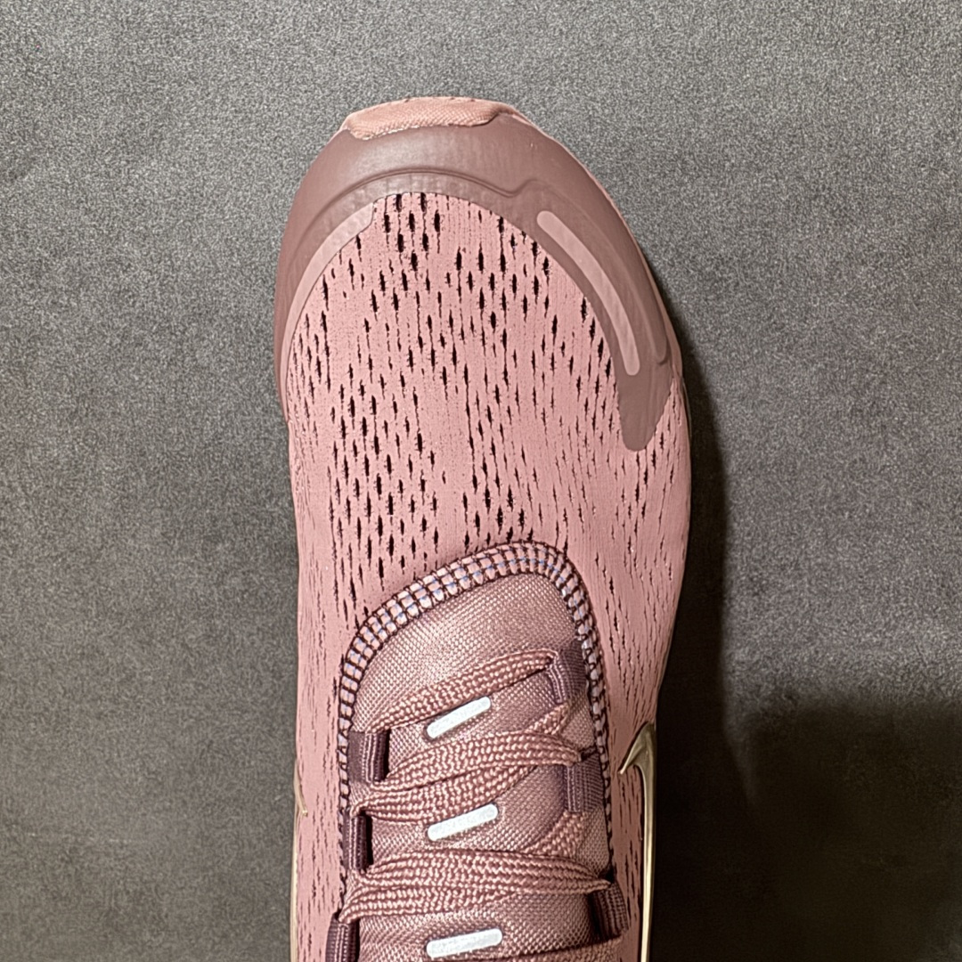 图片[5]-【公司级】Nike Air Max 270 Premium 耐克 运动缓震 大气垫休闲跑步鞋 时尚舒适的穿着感受和出众格调 鞋款设计灵感源自Air Max经典 搭配大型窗口和新颖配色 彰显的出众创新 缔造非凡舒适的日常穿着体验 从跑步运动汲取设计灵感 打造利落外观 让你时刻彰显风范 货号：IO9884-501 尺码：36-45带半码-选品中心