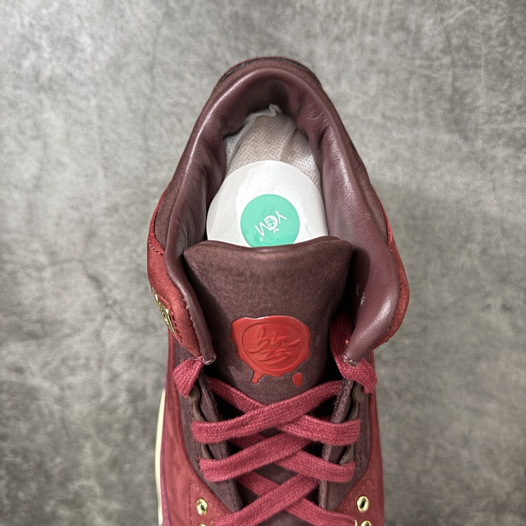 图片[8]-【XP纯原】Jordan Air Jordan 3 OG Premium Bin 23 AJ3复古红酒 鞋面，鞋舌，反口里，全鞋垫均为高级麂皮材质。整鞋皮料用料约为8尺，等同2双乔4皮料用量。 bn\\t对成本46元)，金属鞋带孔，木纹高质感鞋盒无不还原\\t半透RB大底，产自喜马拉雅山雪松木质加金属鞋撑(每\\t 限量奢华属性。 鞋舌标志性蜡封Bin23图案。鞋垫皮料冲裁后雕刻，压高频，再与PU贴合，继而电脑针车。后套由原来的TPU变成皮料，裁完贴胶膜，高频，贴补强再改刀，再雕刻字体。从原鞋到位到样品出货历时3月 鞋舌内里织唛为流水编码，契合原鞋限量编号。中底Coconut Milk涂装，刻意加入氧化泛黄做旧效果，营造复古氛围。后跟Logo回归元年\”Nike Air\”字样，采用平面化、简约化的印压工艺。 尺码：40-48.5（含45.5）-选品中心