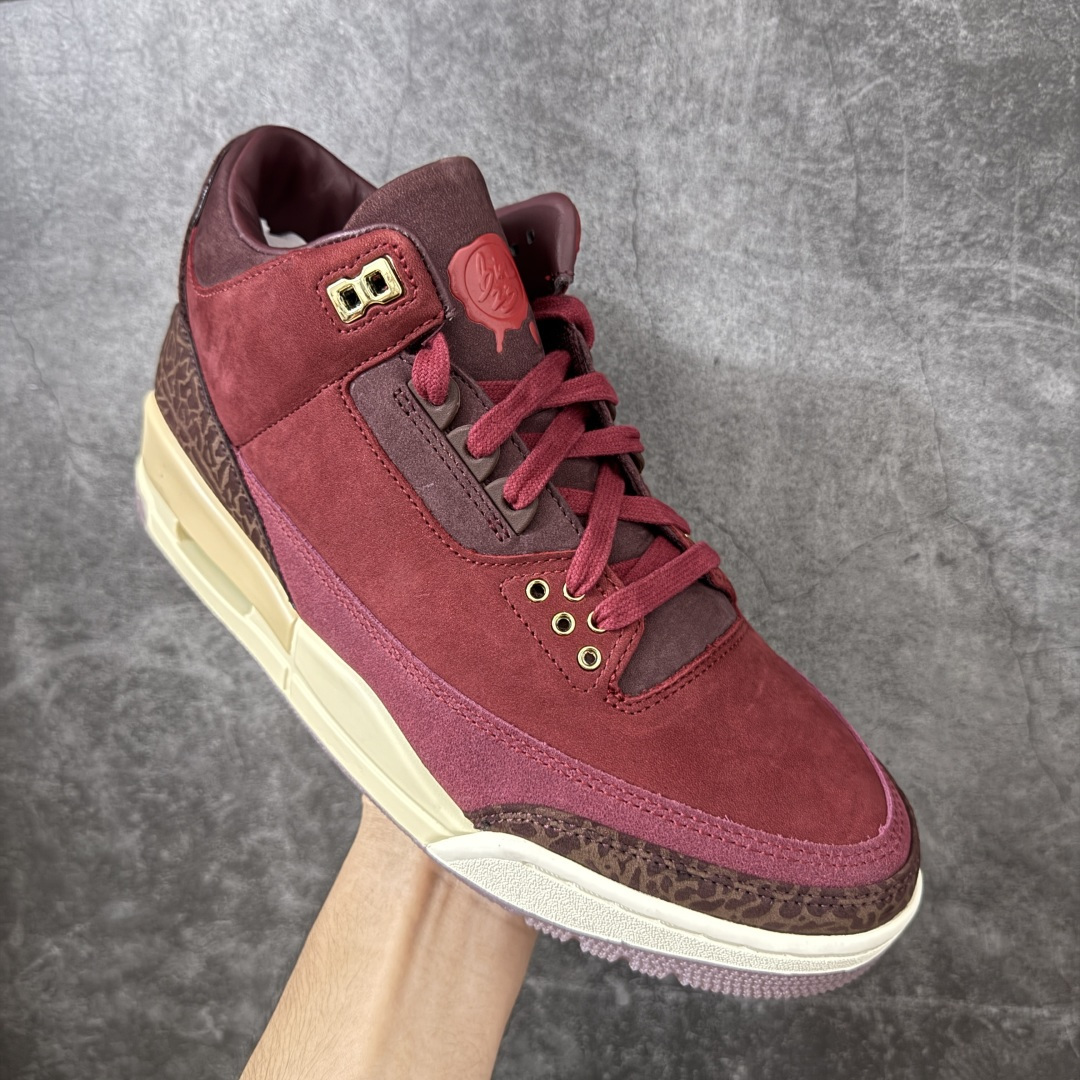 图片[3]-【XP纯原】Jordan Air Jordan 3 OG Premium Bin 23 AJ3复古红酒 鞋面，鞋舌，反口里，全鞋垫均为高级麂皮材质。整鞋皮料用料约为8尺，等同2双乔4皮料用量。 bn\\t对成本46元)，金属鞋带孔，木纹高质感鞋盒无不还原\\t半透RB大底，产自喜马拉雅山雪松木质加金属鞋撑(每\\t 限量奢华属性。 鞋舌标志性蜡封Bin23图案。鞋垫皮料冲裁后雕刻，压高频，再与PU贴合，继而电脑针车。后套由原来的TPU变成皮料，裁完贴胶膜，高频，贴补强再改刀，再雕刻字体。从原鞋到位到样品出货历时3月 鞋舌内里织唛为流水编码，契合原鞋限量编号。中底Coconut Milk涂装，刻意加入氧化泛黄做旧效果，营造复古氛围。后跟Logo回归元年\”Nike Air\”字样，采用平面化、简约化的印压工艺。 尺码：40-48.5（含45.5）-选品中心