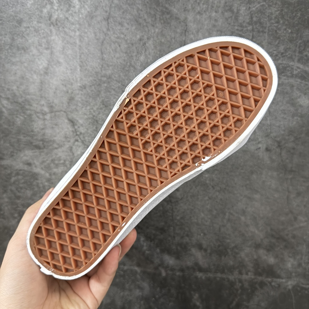 图片[9]-【公司级】Vans Old Skool 香奈儿万斯低邦休闲滑板鞋 香奈儿 VN000EGY619  工艺：硫化1：1（重量1：1、真标、原钢印、材质标、鞋型标、合格证）  尺码：35 36 36.5 37 38 38.5 39 40 40.5 41 42 42.5 43 44-选品中心