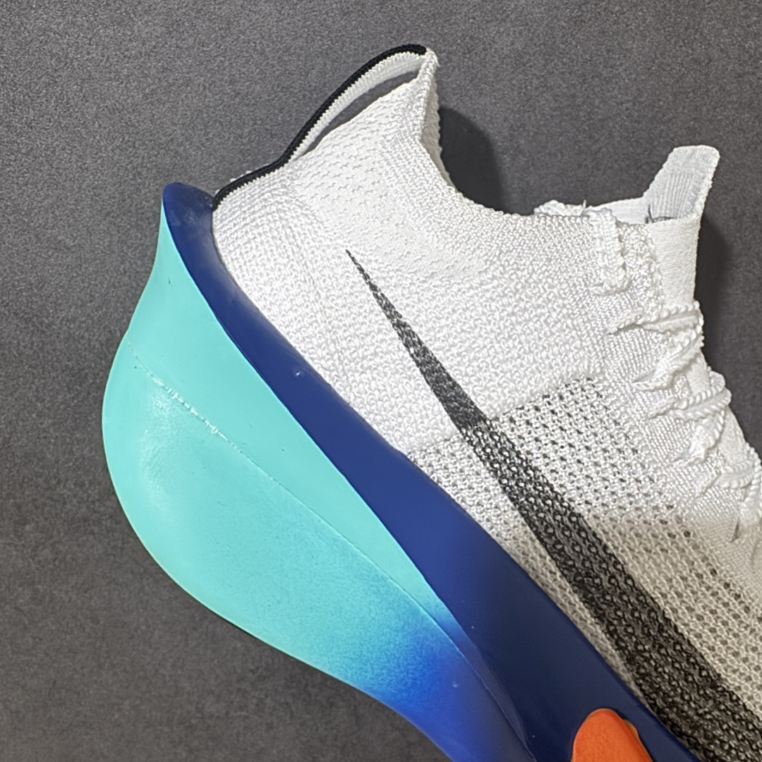 图片[7]-【公司级】Nk Zoom VaporFly Next% 2 \”Prototype\” 2024年全新超级马拉松跑鞋   #鞋款搭载两个Airzoom缓震配置，全掌型碳纤维板，缔造出色推进感；中底ZoomX 泡绵从后跟延伸至鞋头，超强回弹性 货号：DV9422-009  尺码：40-44带半码-选品中心